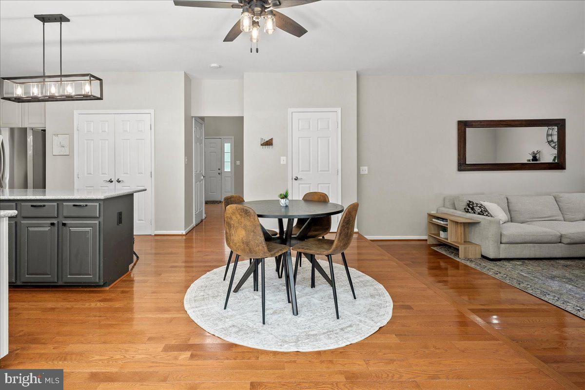 BARRINGTON OAKS - Residential