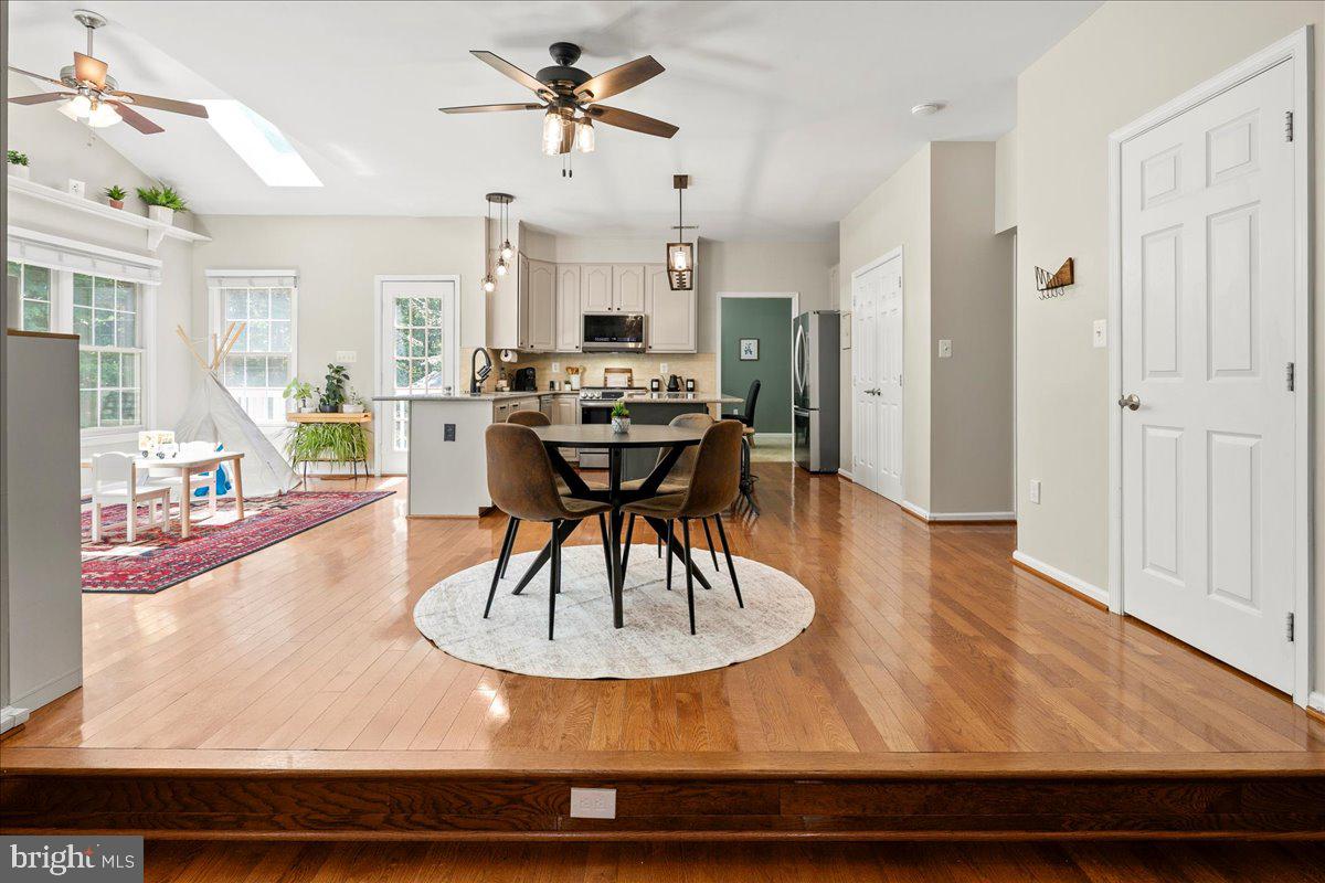 BARRINGTON OAKS - Residential