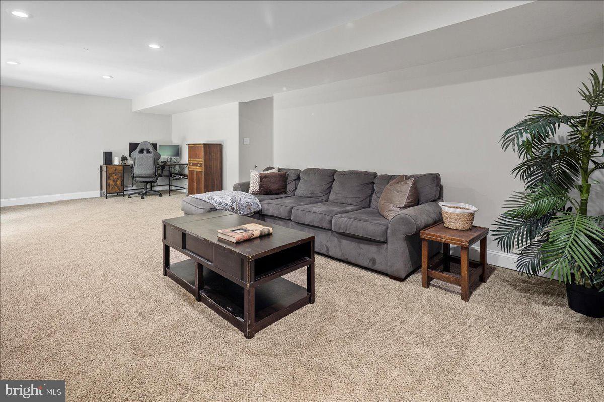 BARRINGTON OAKS - Residential