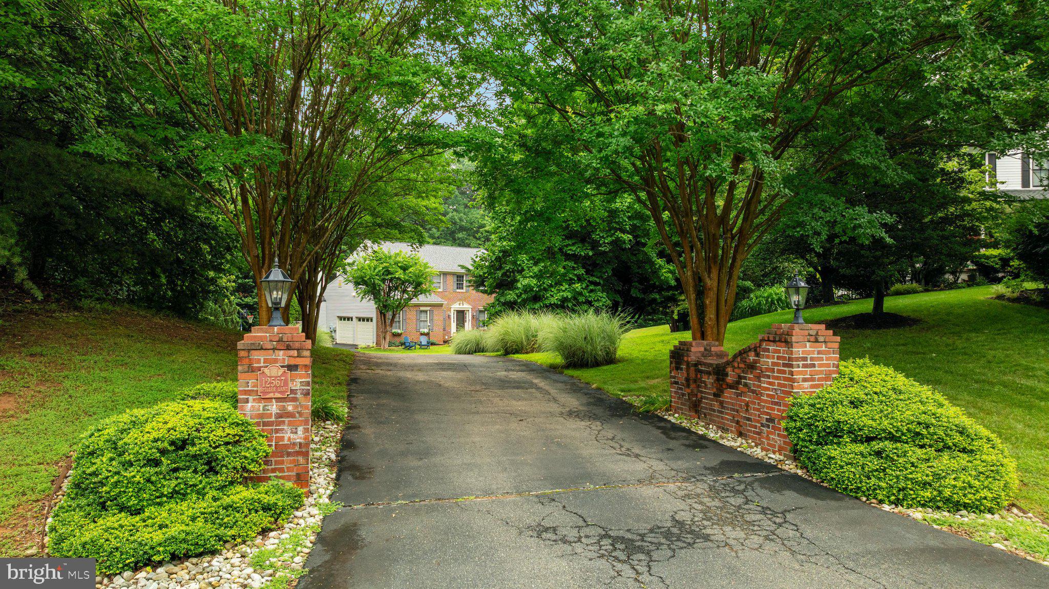 BARRINGTON OAKS - Residential