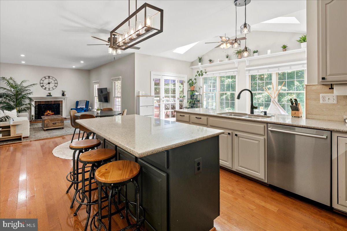 BARRINGTON OAKS - Residential