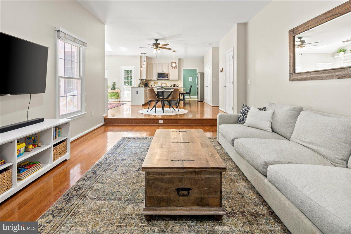 BARRINGTON OAKS - Residential