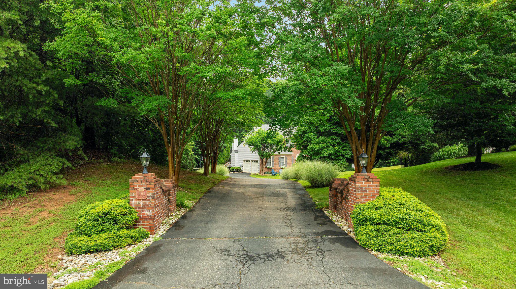BARRINGTON OAKS - Residential