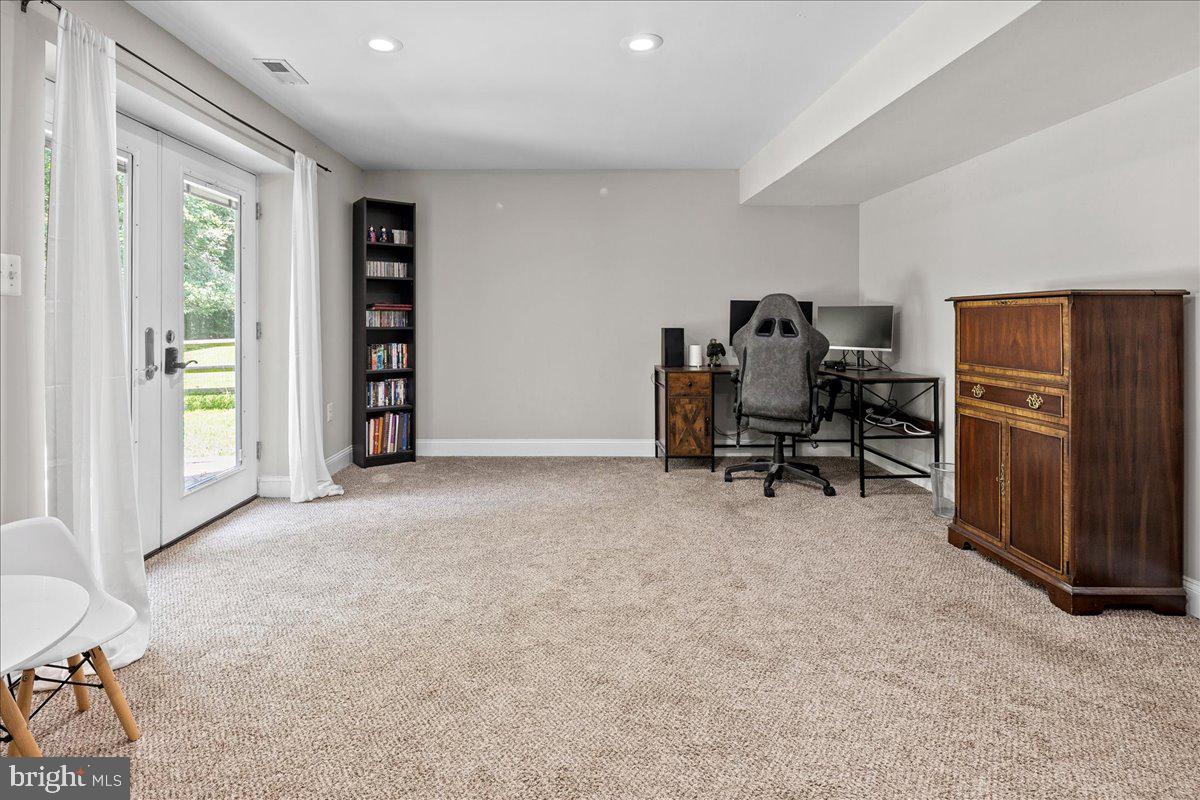 BARRINGTON OAKS - Residential