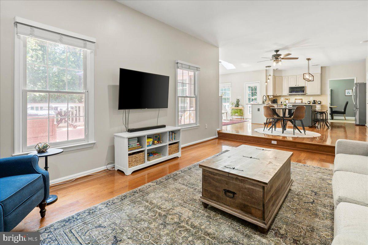 BARRINGTON OAKS - Residential