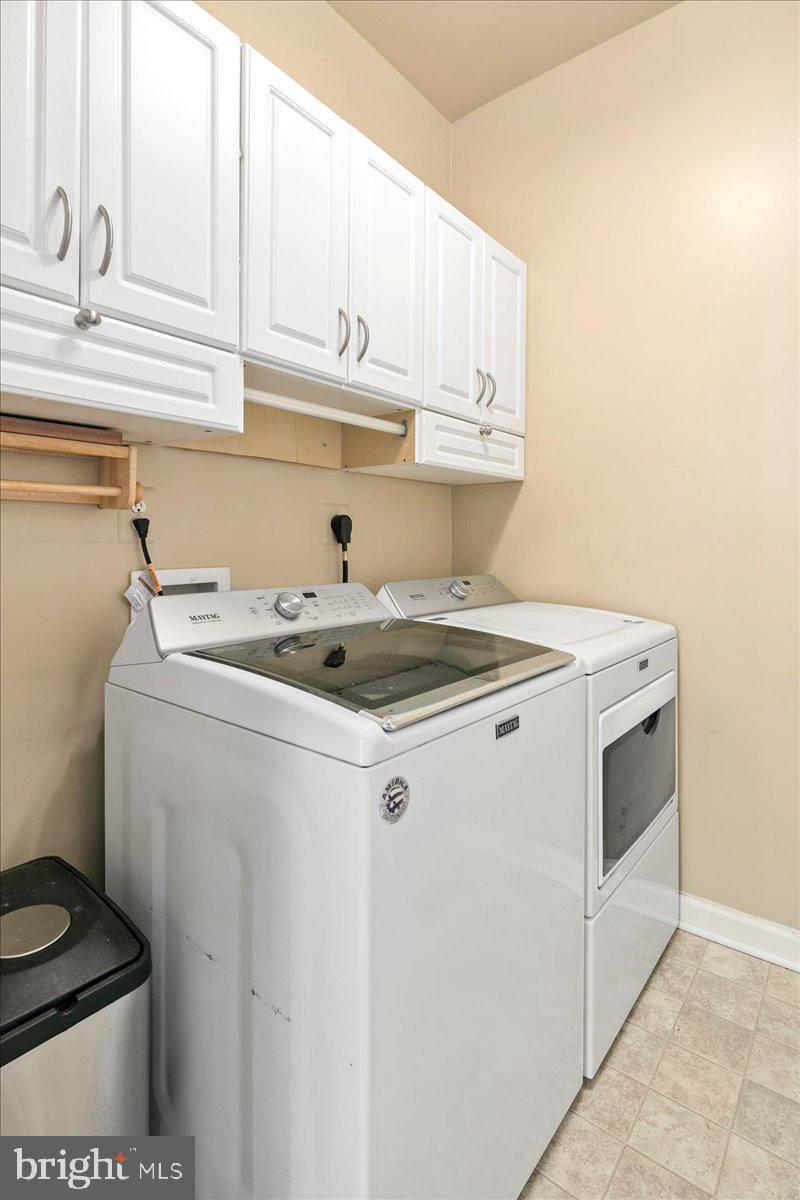 BARRINGTON OAKS - Residential