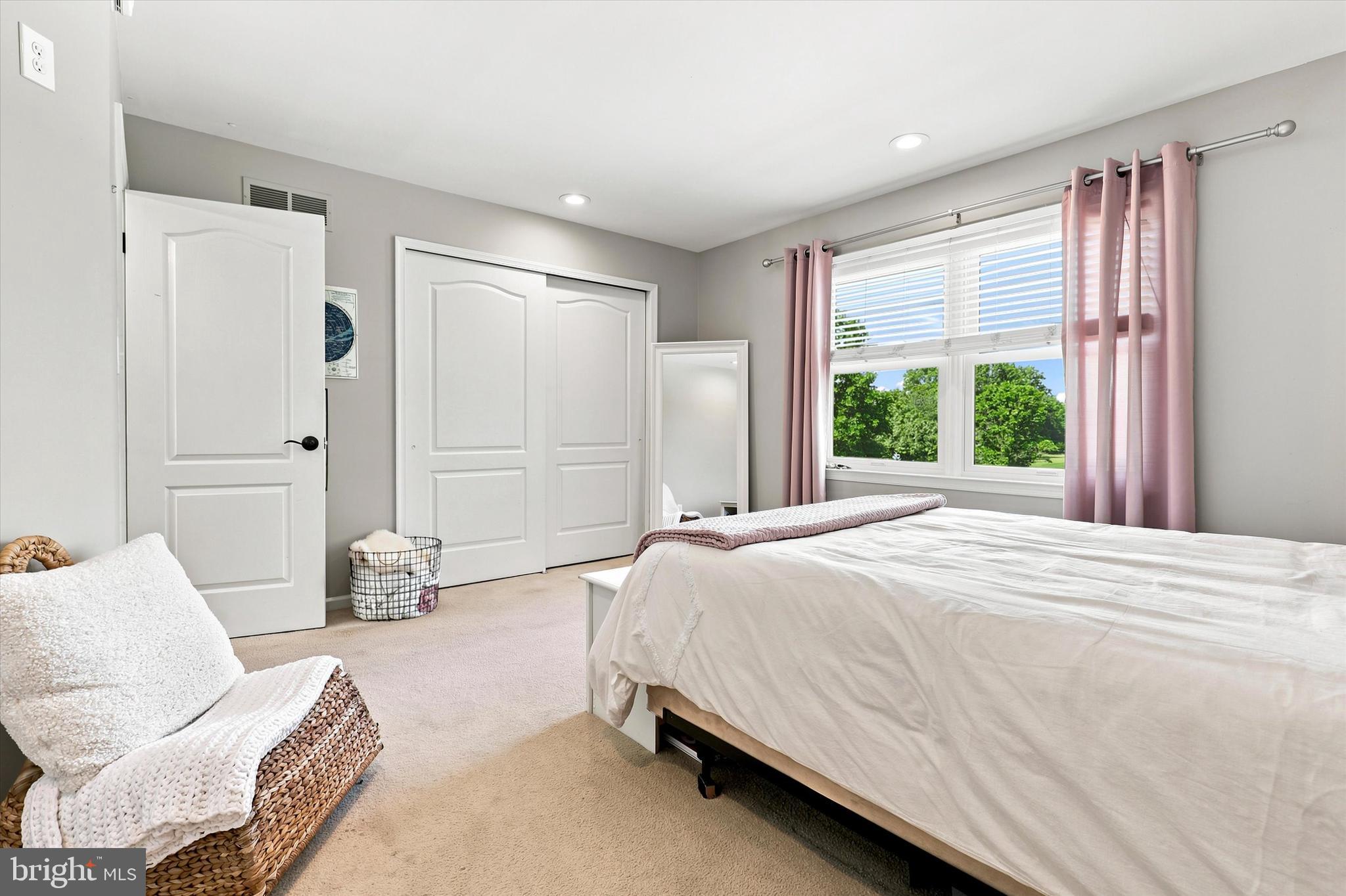 MAINLAND RIDGE - Residential