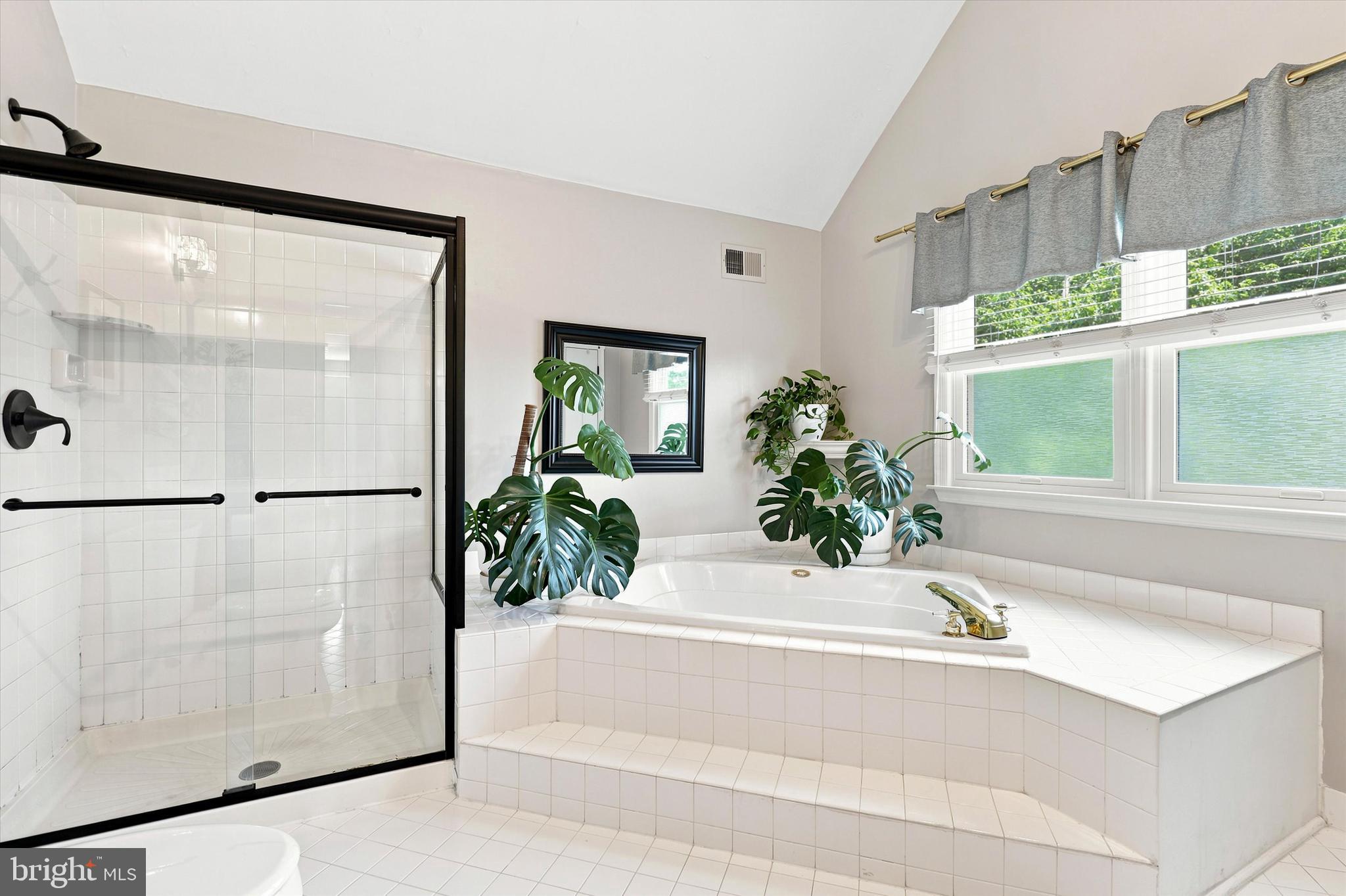 MAINLAND RIDGE - Residential