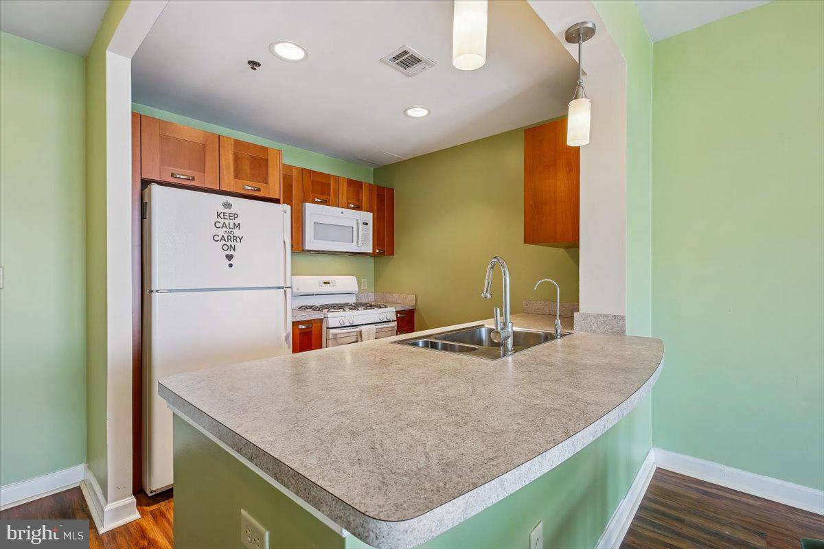 MIDTOWN BETHESDA NORTH - Residential
