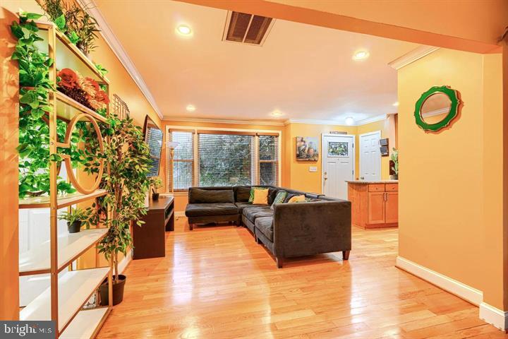 WOODLAWN HEIGHTS - Residential