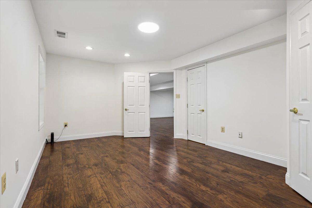 COMPTON RIDGE - Residential