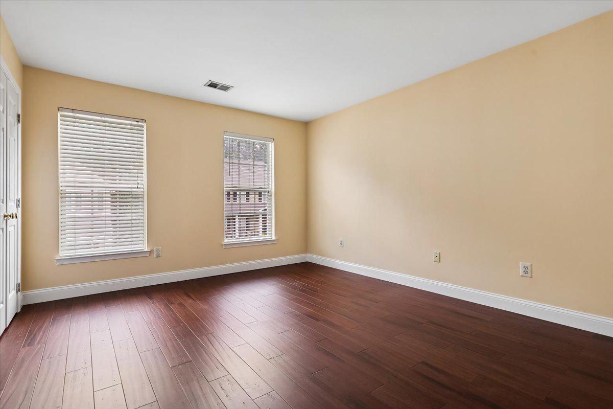 COMPTON RIDGE - Residential