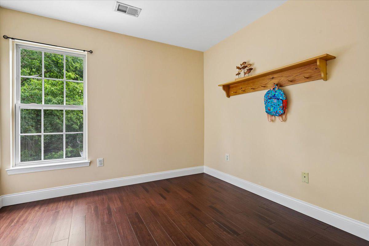 COMPTON RIDGE - Residential