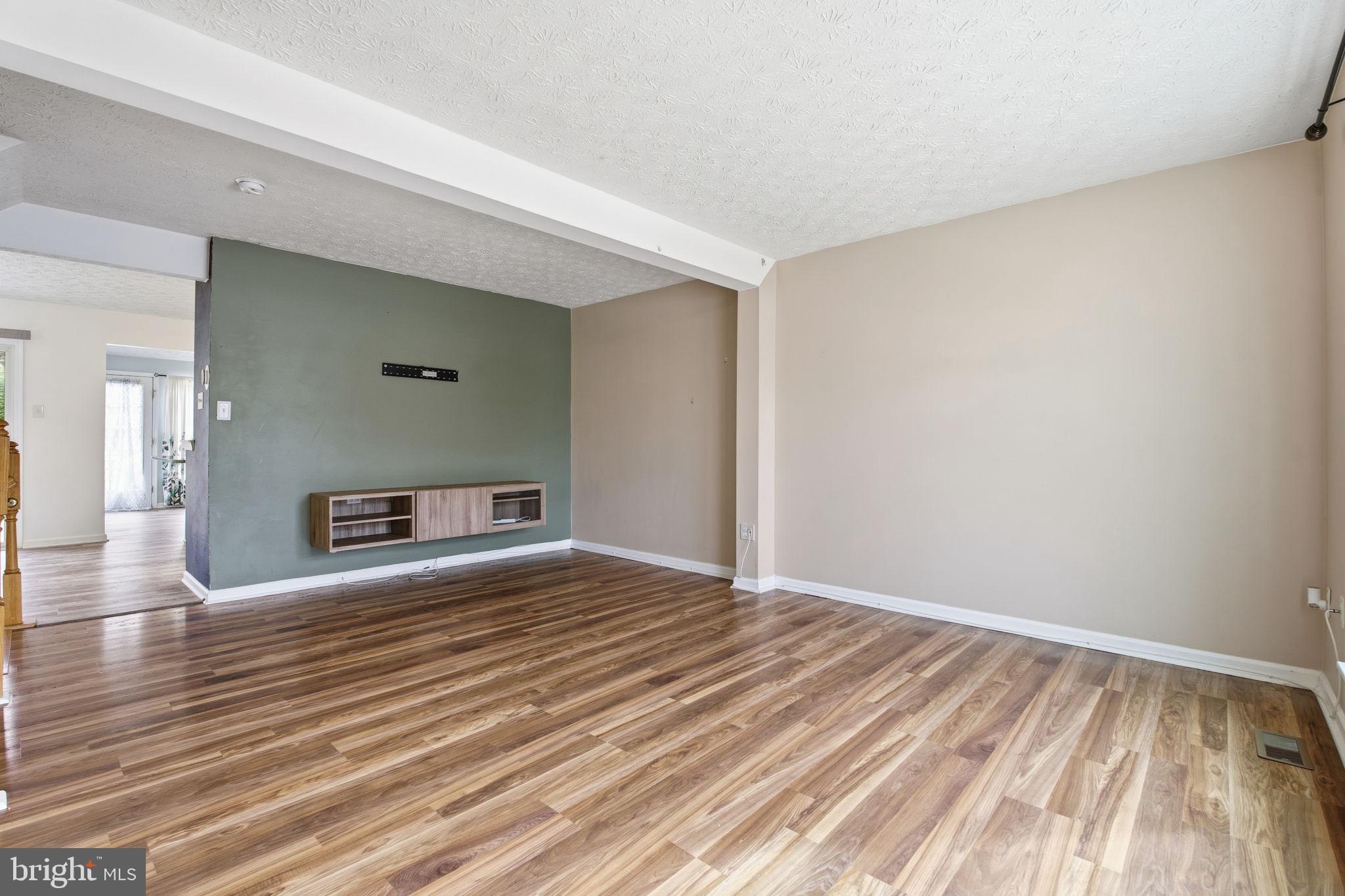IRWINS CHOICE - Residential Lease