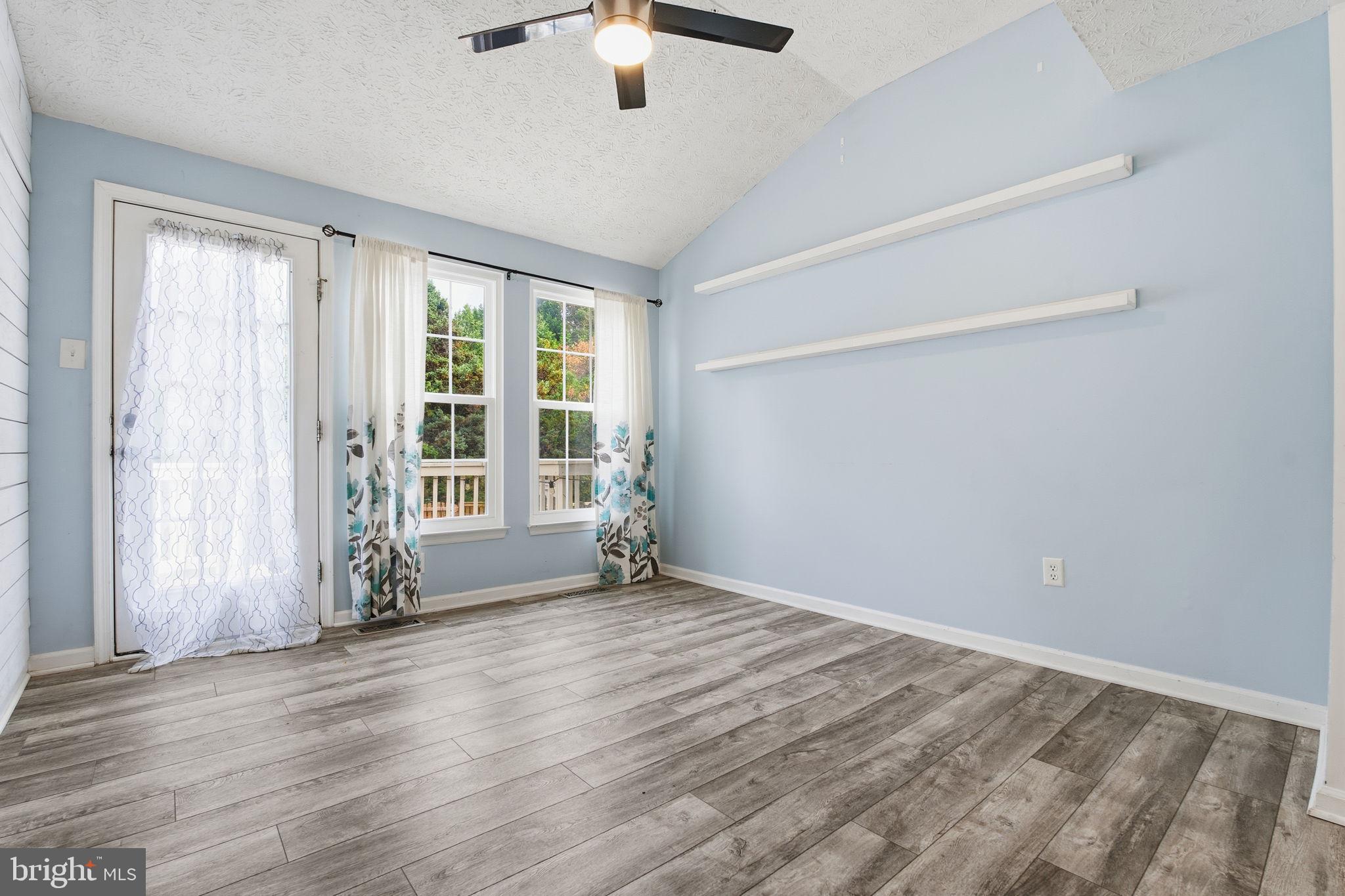 IRWINS CHOICE - Residential Lease