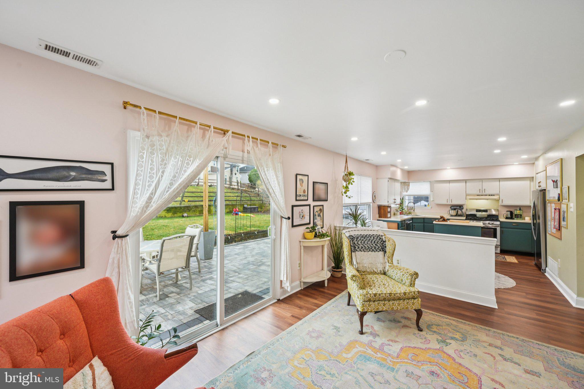 HEATHER KNOLL - Residential