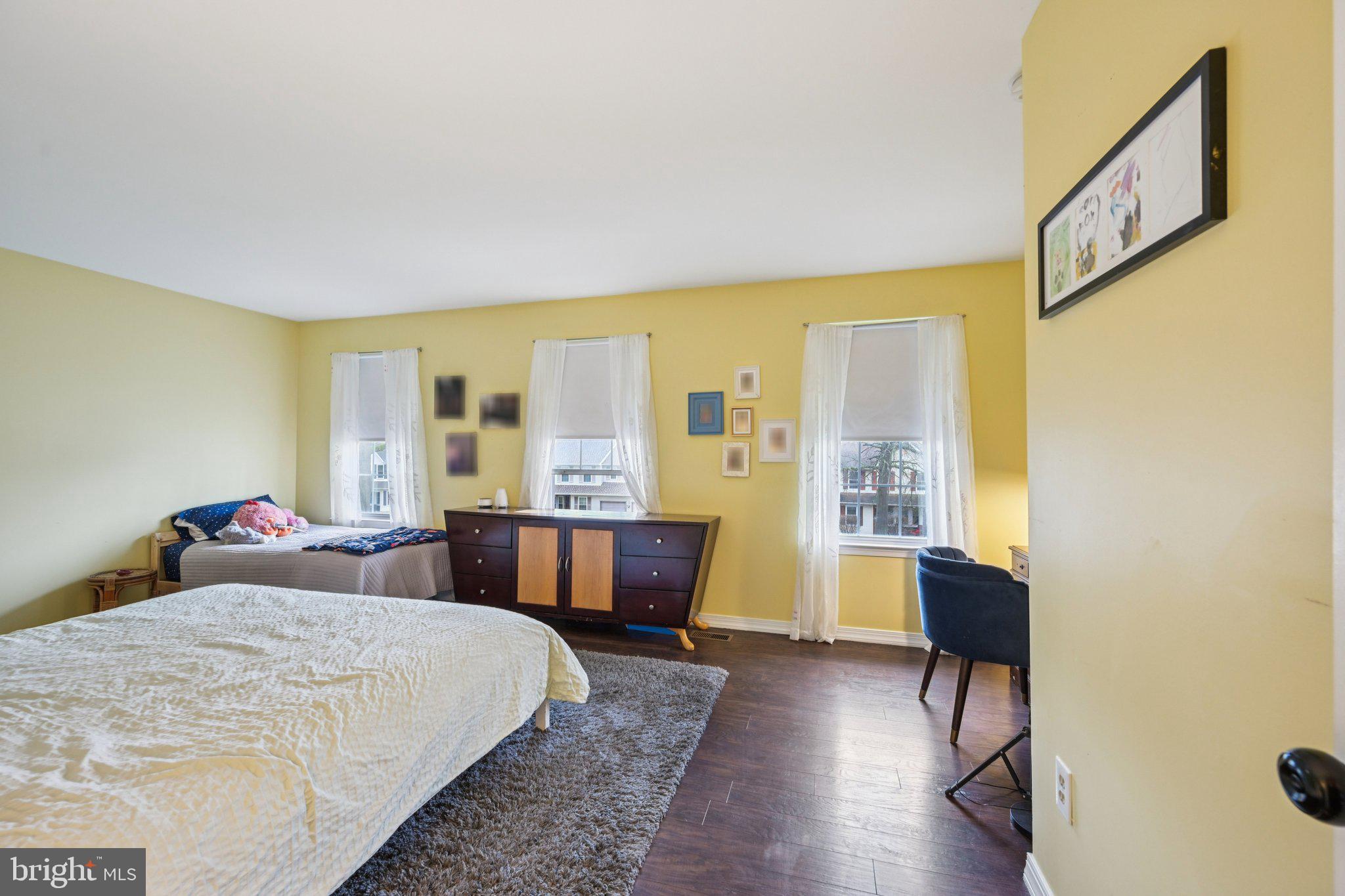 HEATHER KNOLL - Residential