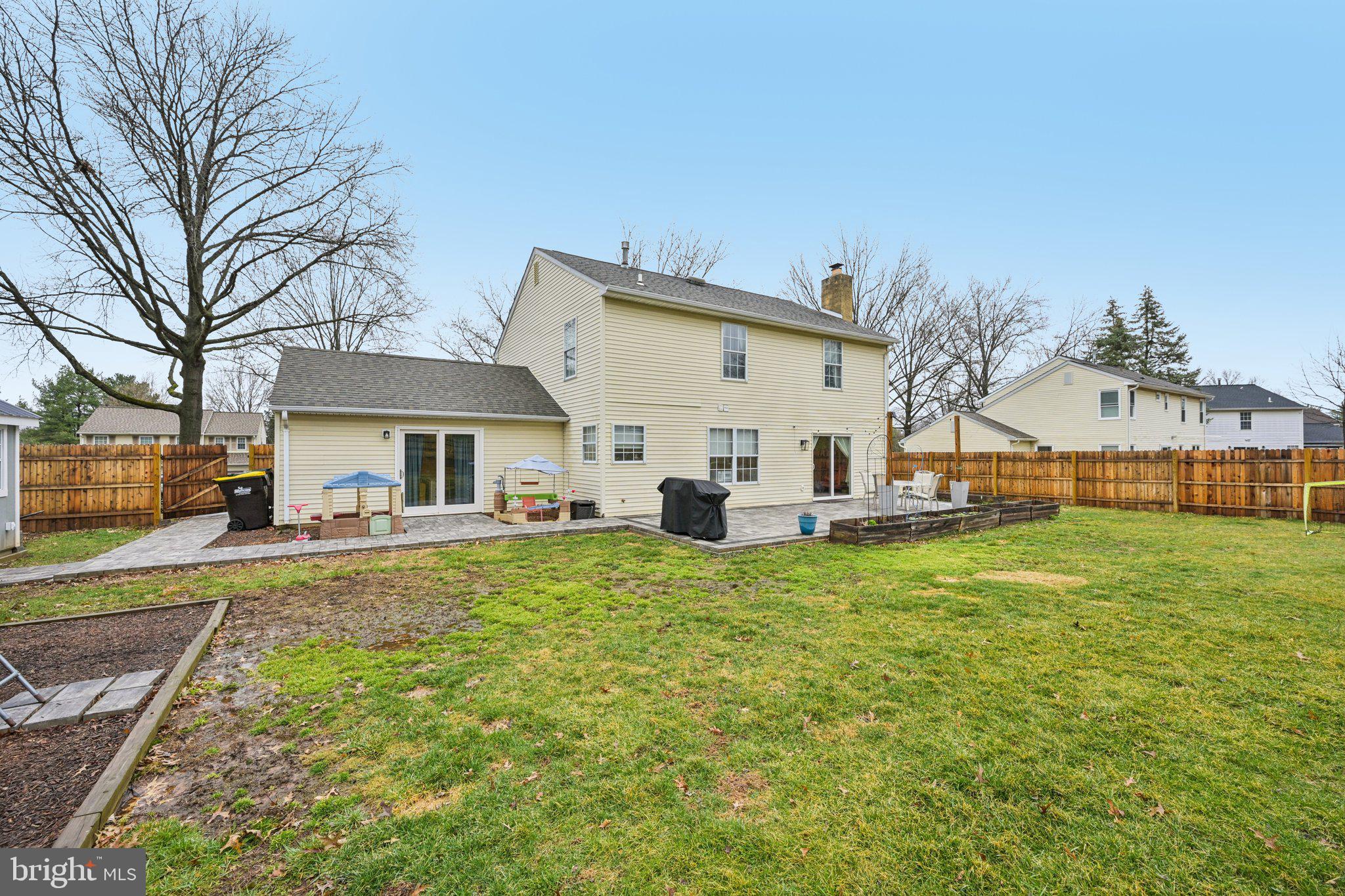 HEATHER KNOLL - Residential