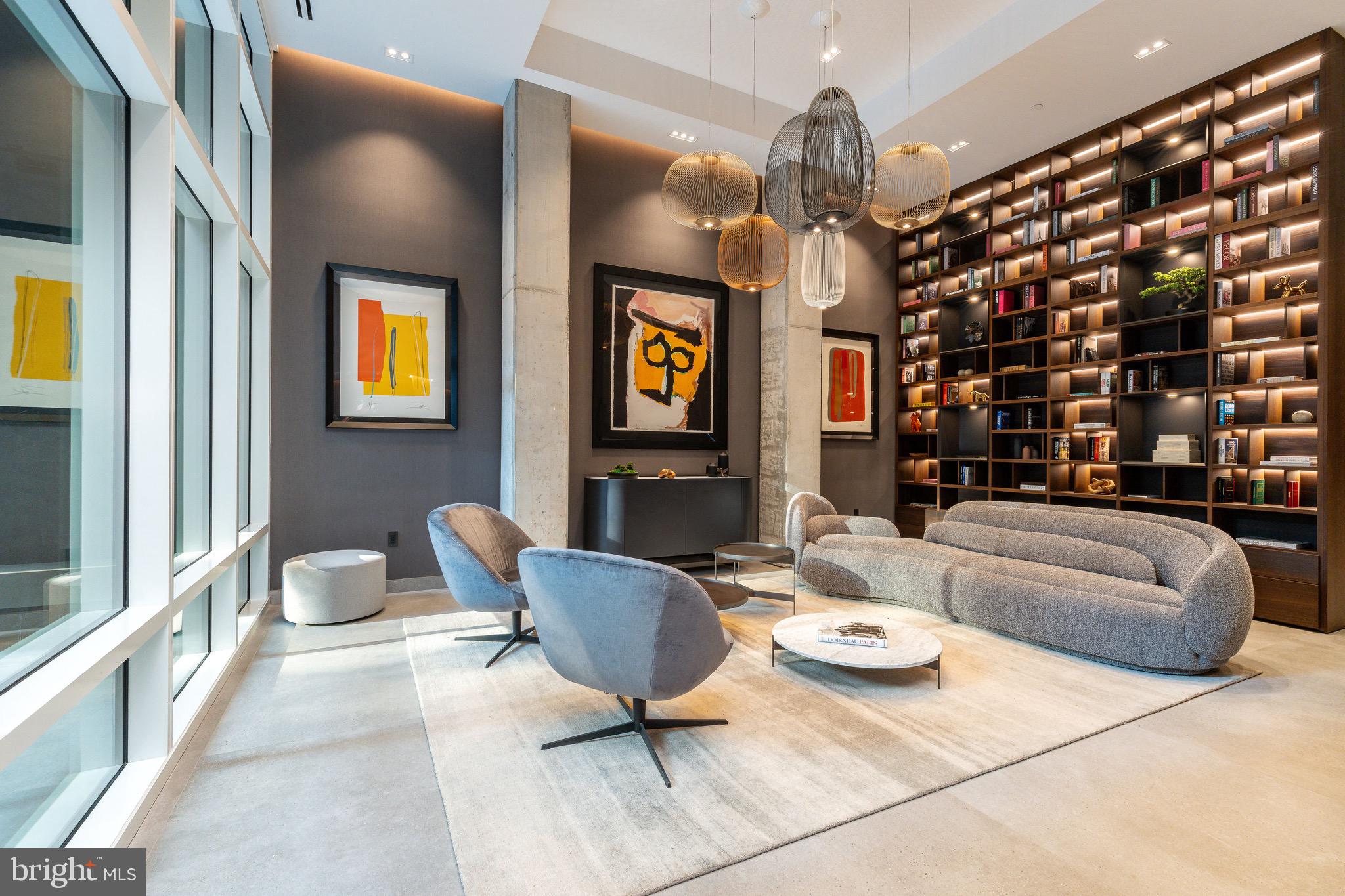 WASHINGTON SQ - Residential