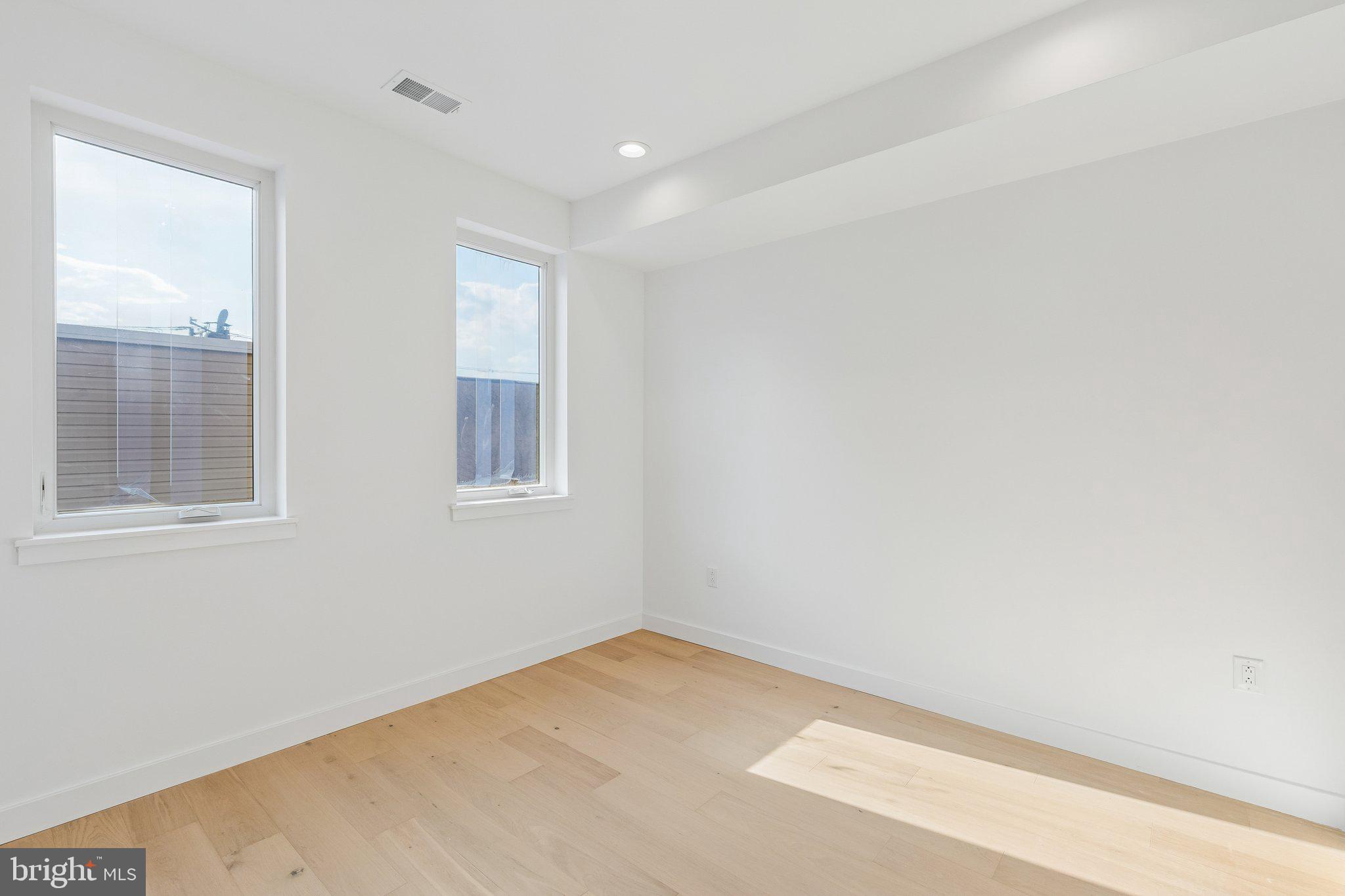PHILADELPHIA - Residential