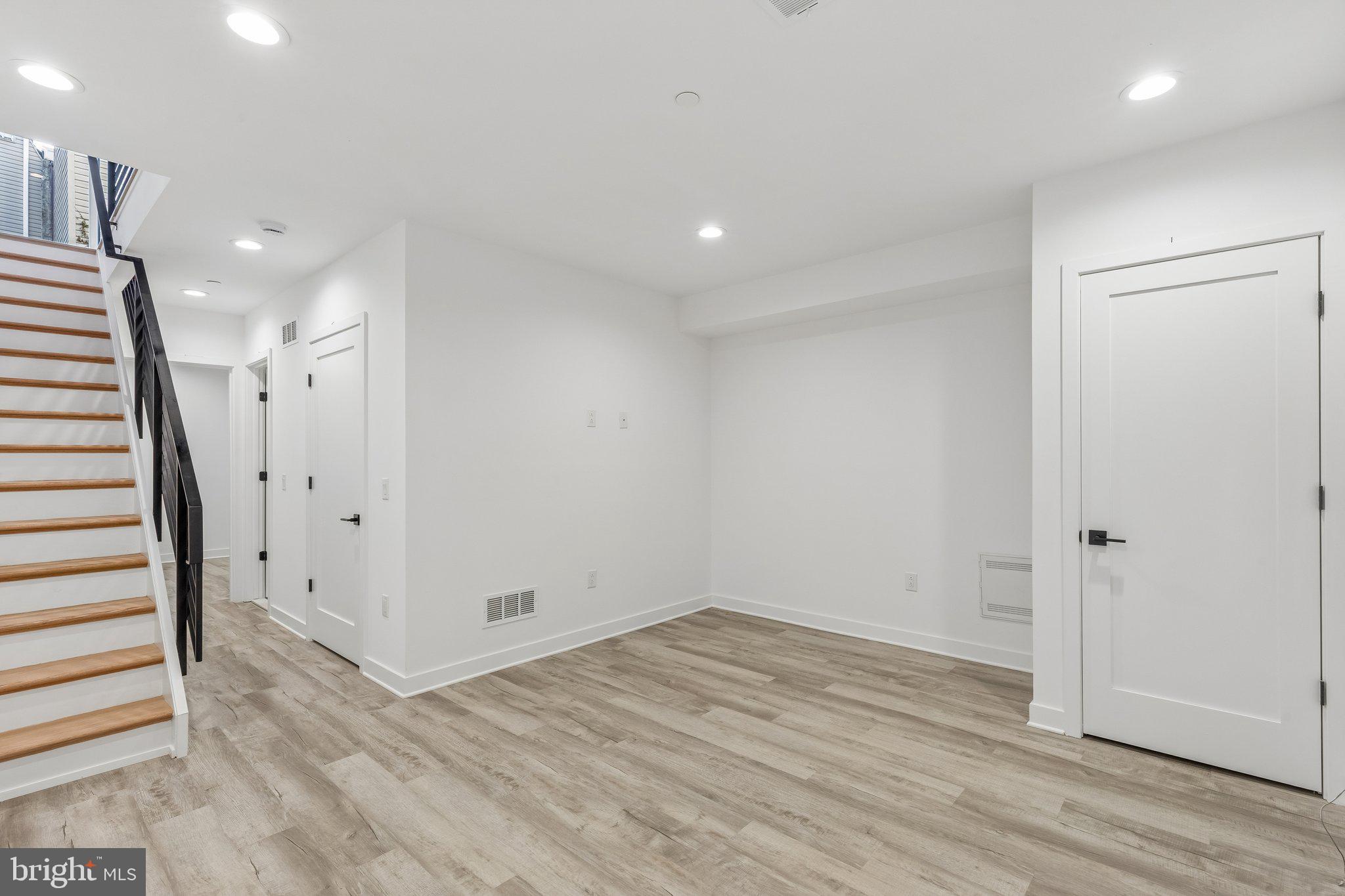 PHILADELPHIA - Residential