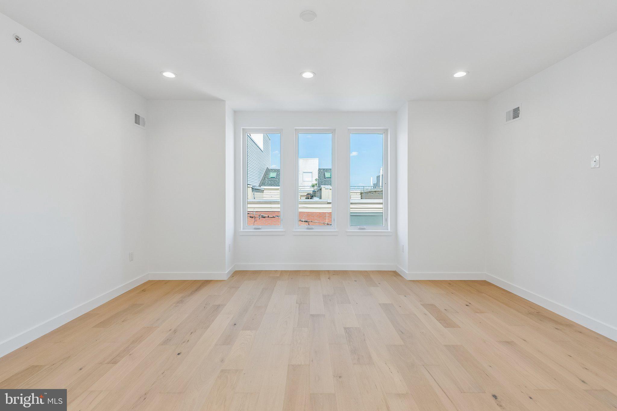 PHILADELPHIA - Residential