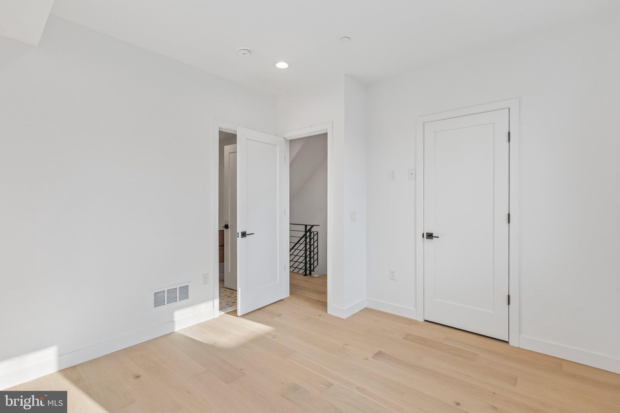 PHILADELPHIA - Residential