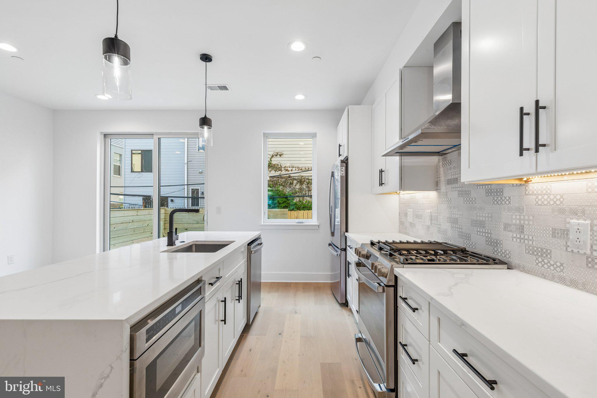 PHILADELPHIA - Residential