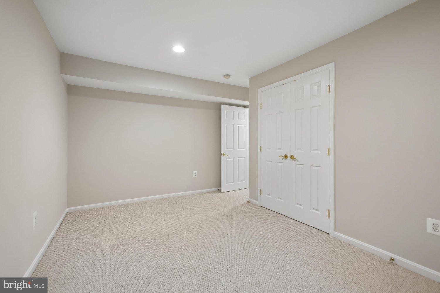 RACEWAY FARMS - Residential