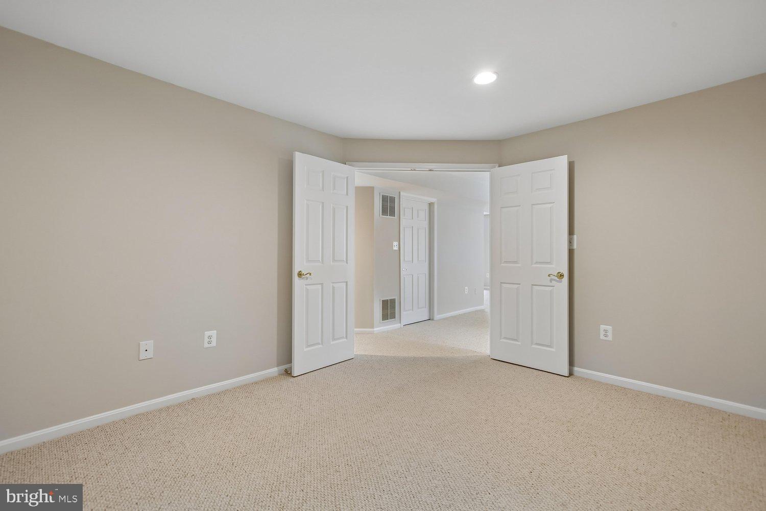 RACEWAY FARMS - Residential