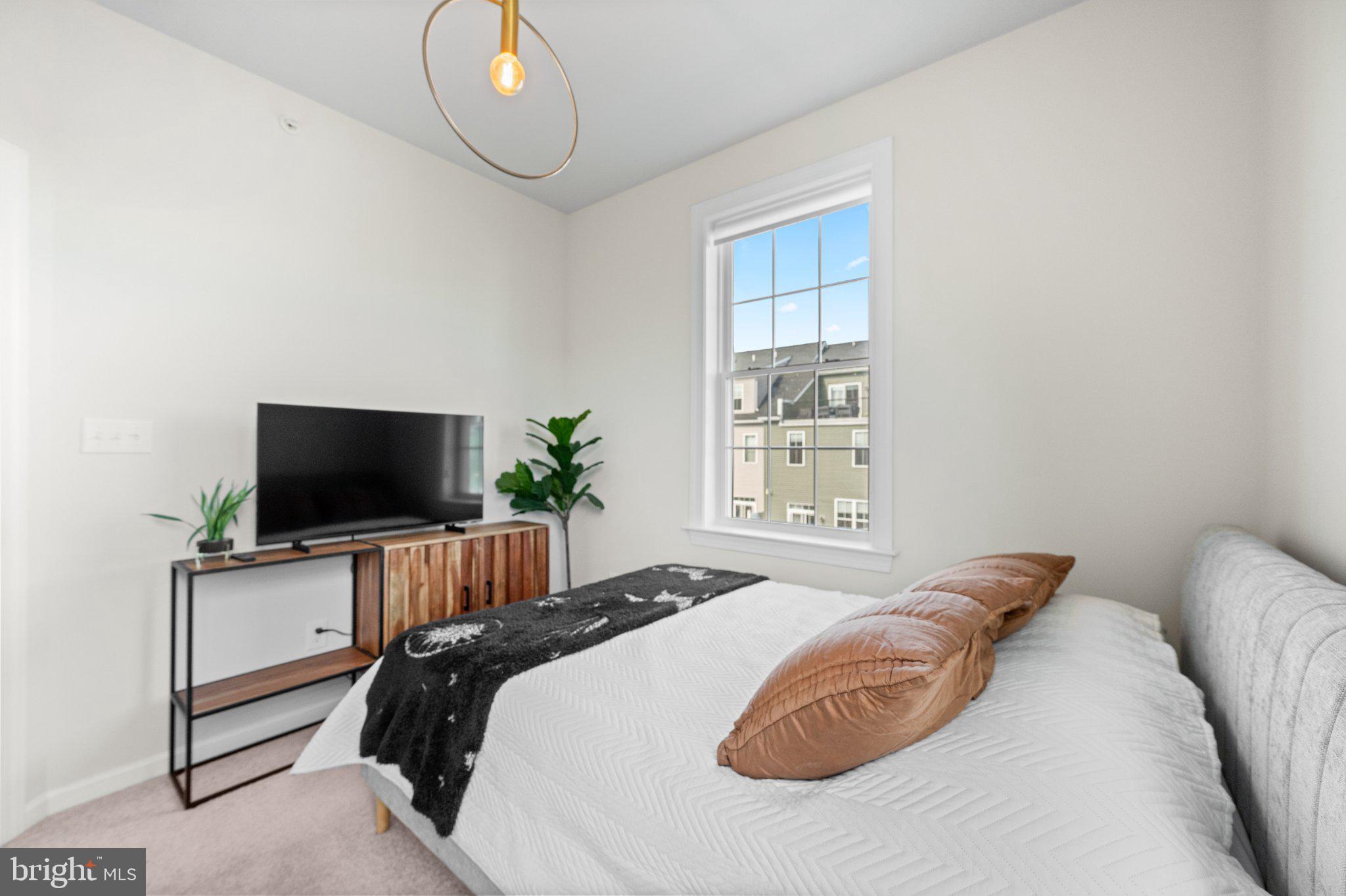 STEELPOINTE - Residential