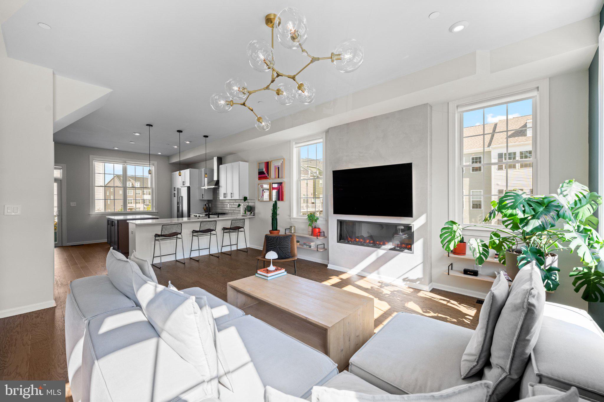 STEELPOINTE - Residential