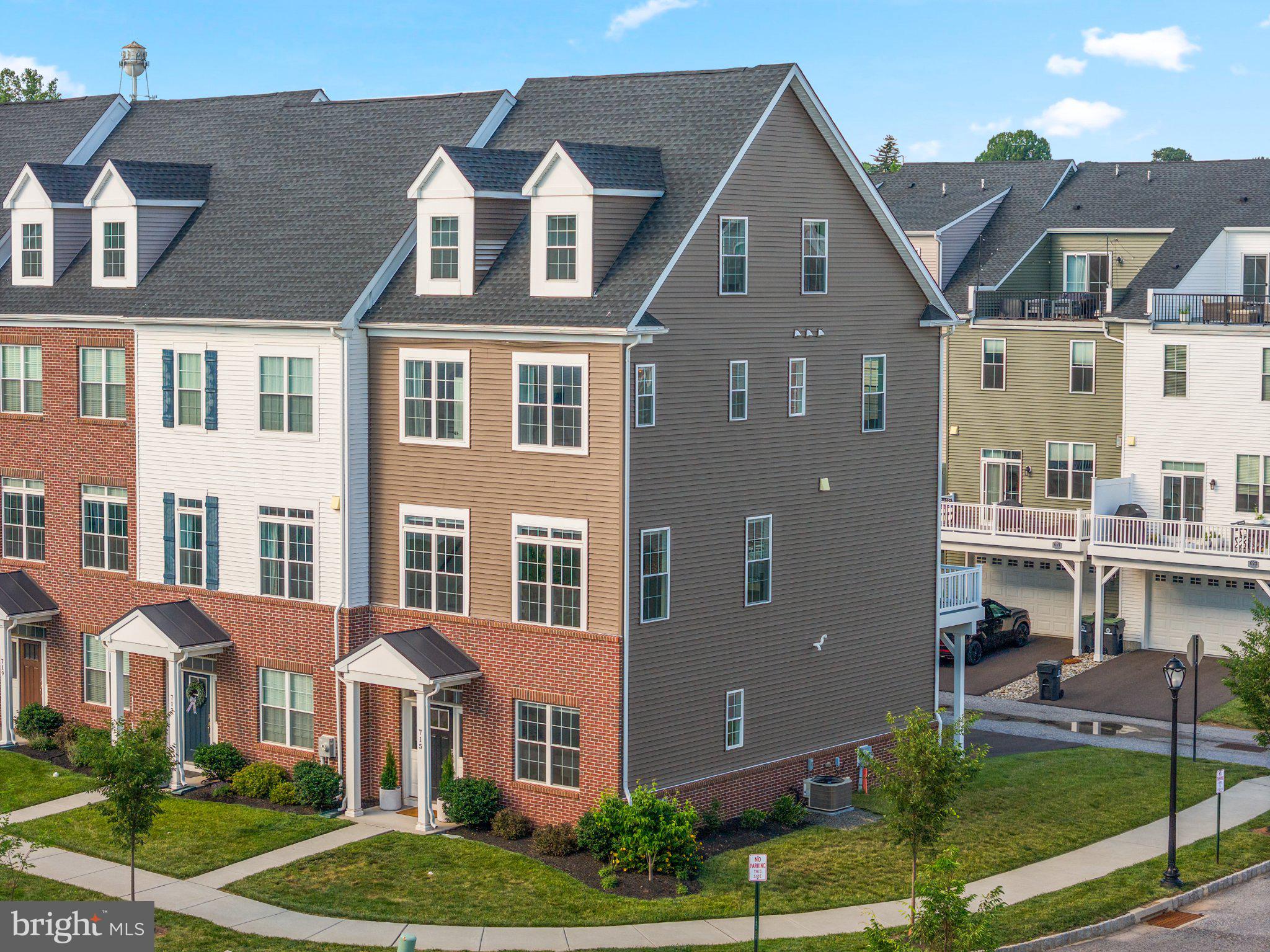 STEELPOINTE - Residential