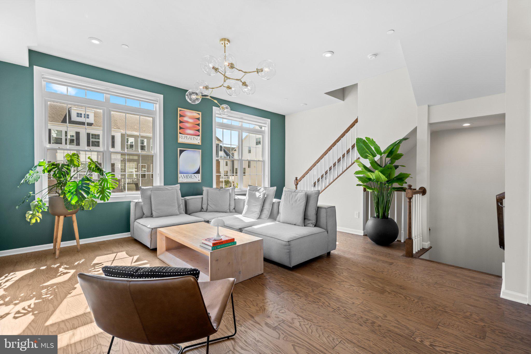 STEELPOINTE - Residential