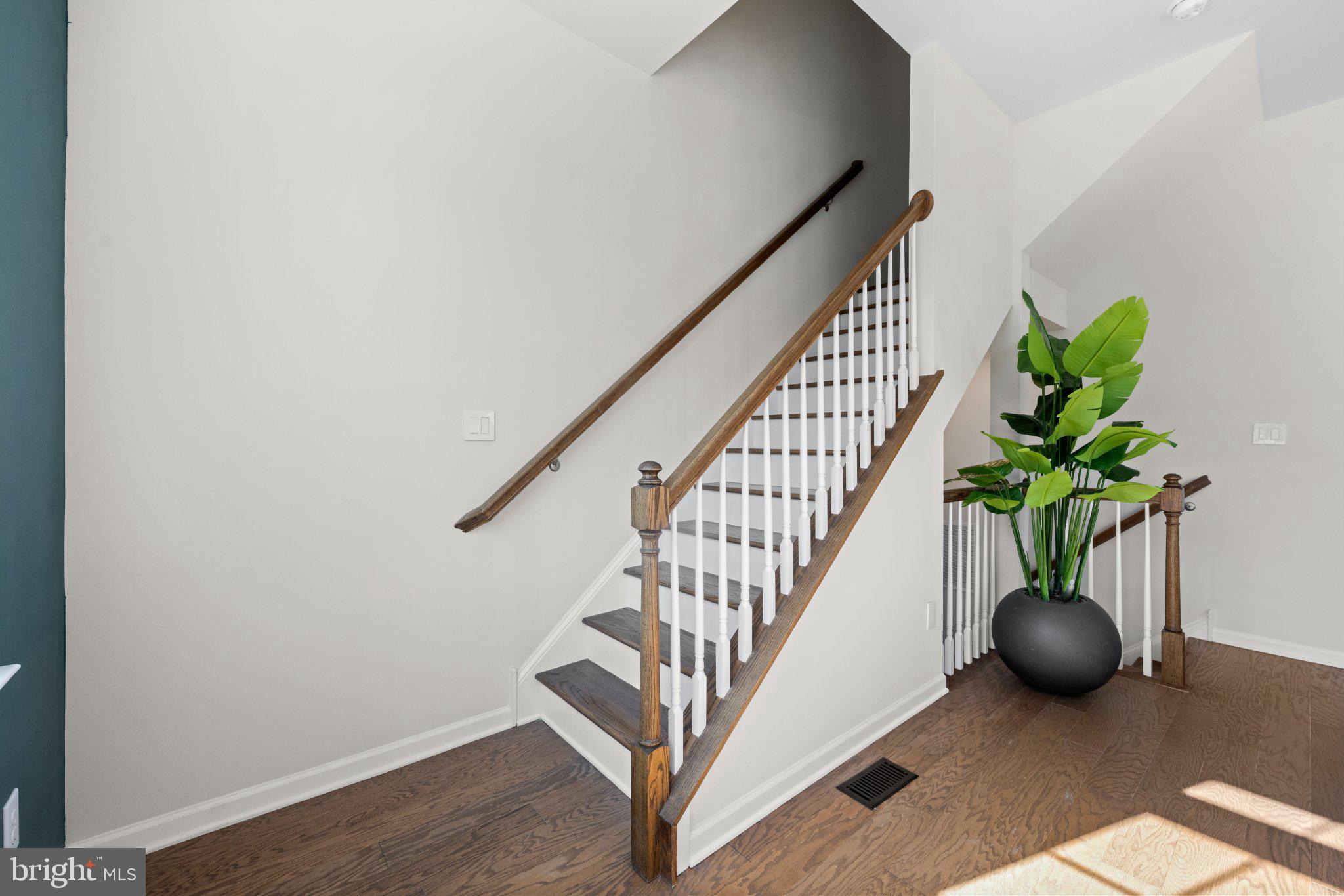STEELPOINTE - Residential