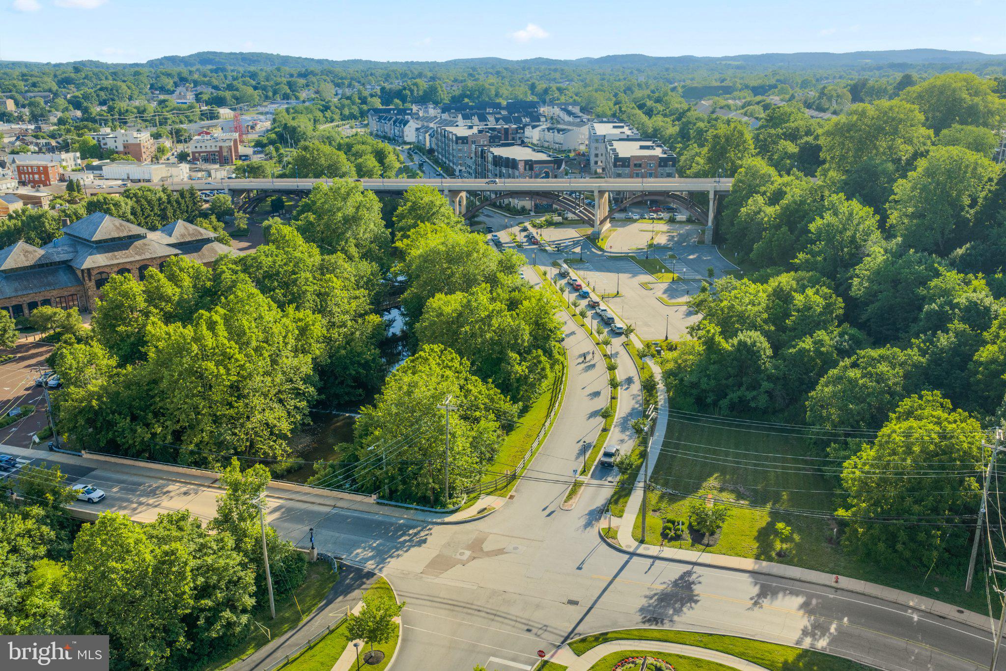 STEELPOINTE - Residential