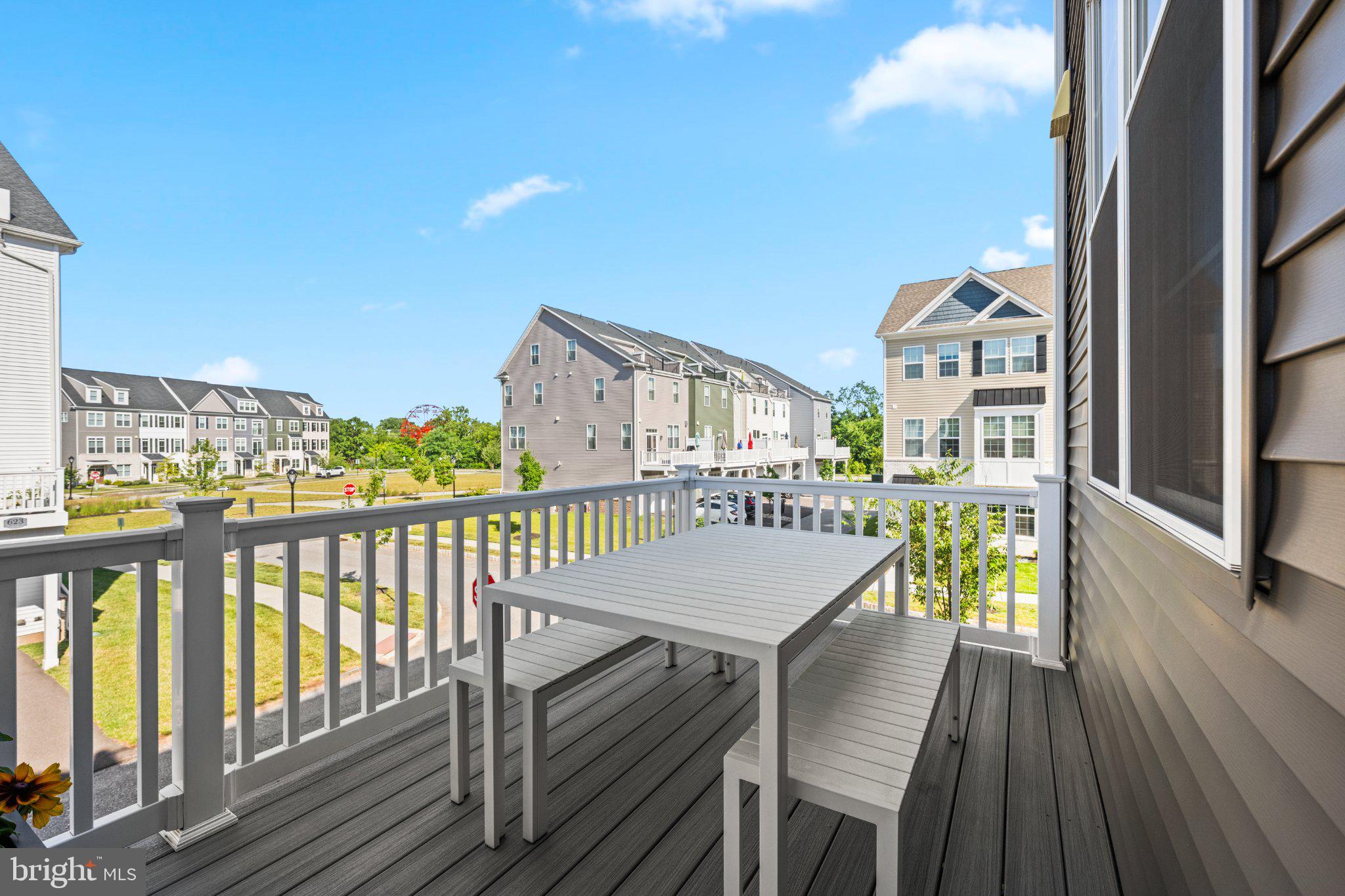 STEELPOINTE - Residential