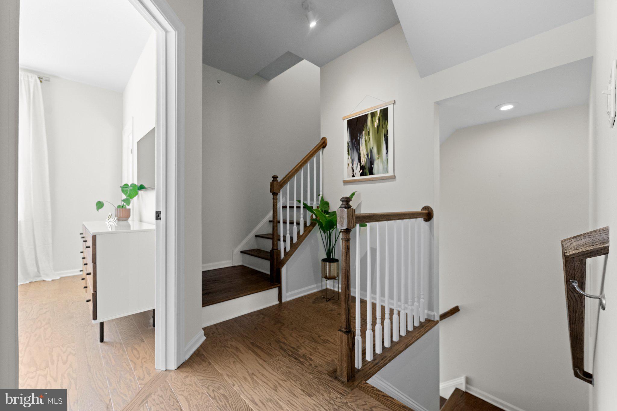 STEELPOINTE - Residential