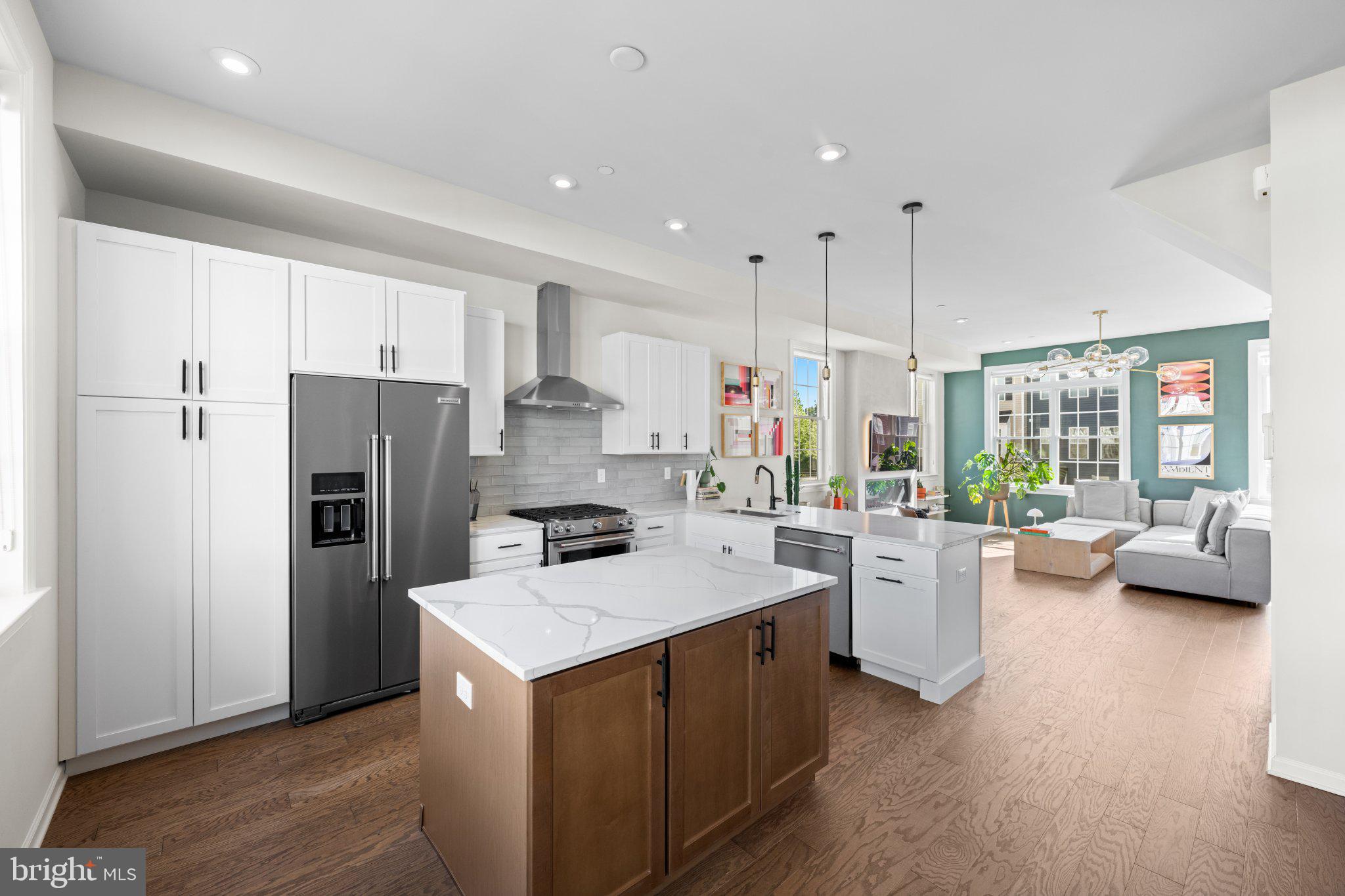 STEELPOINTE - Residential