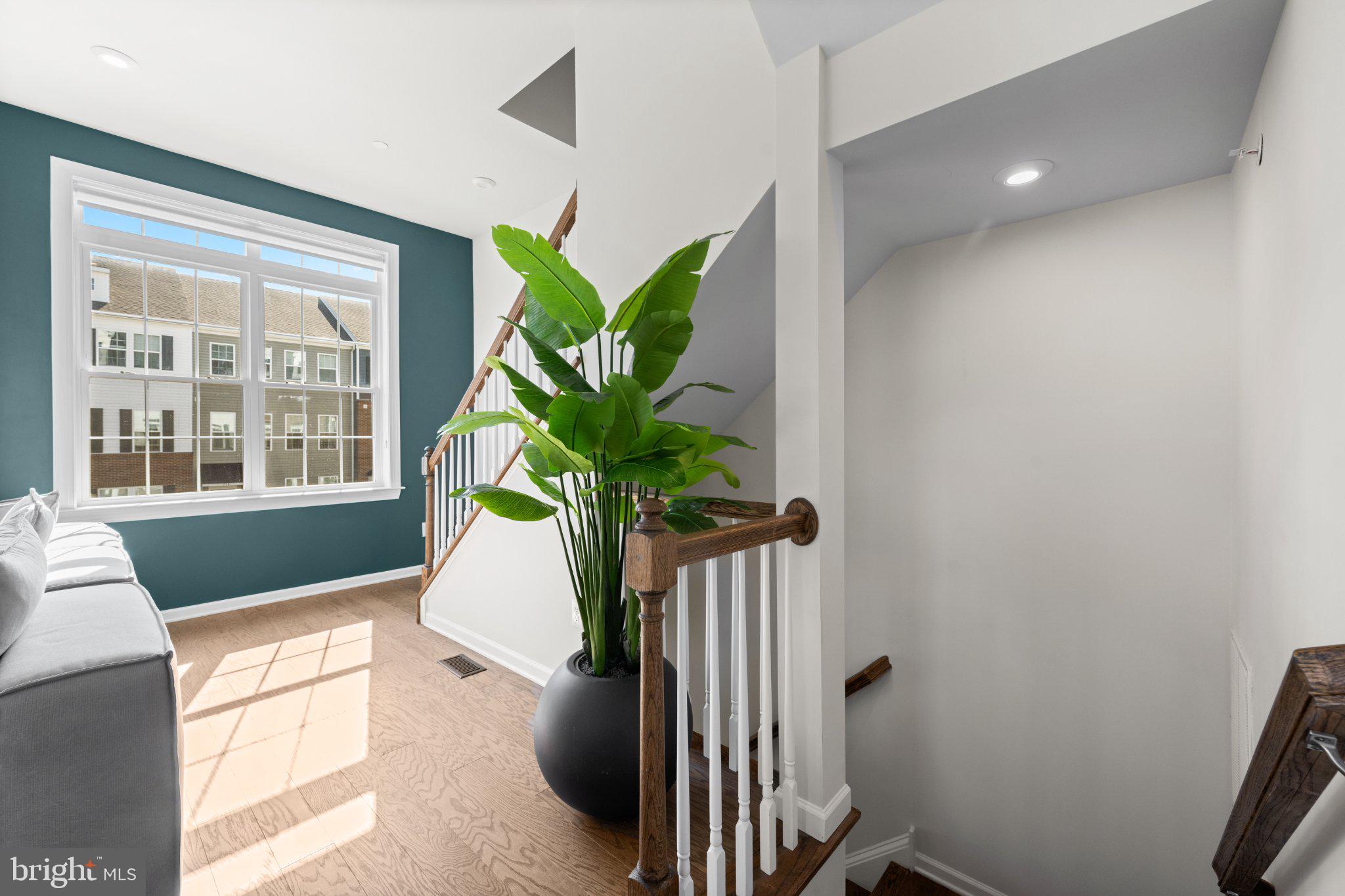STEELPOINTE - Residential