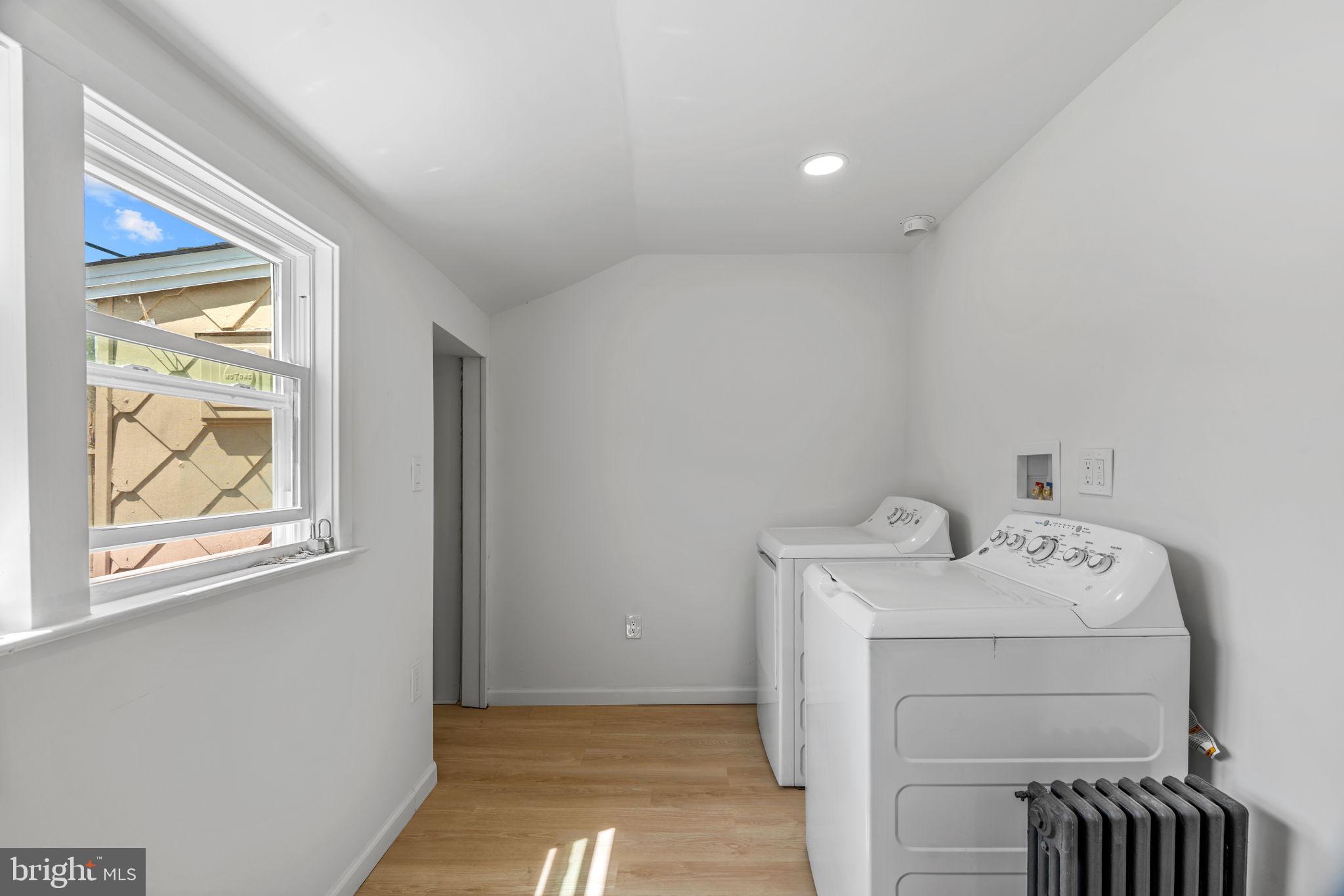 BRIDESBURG - Residential