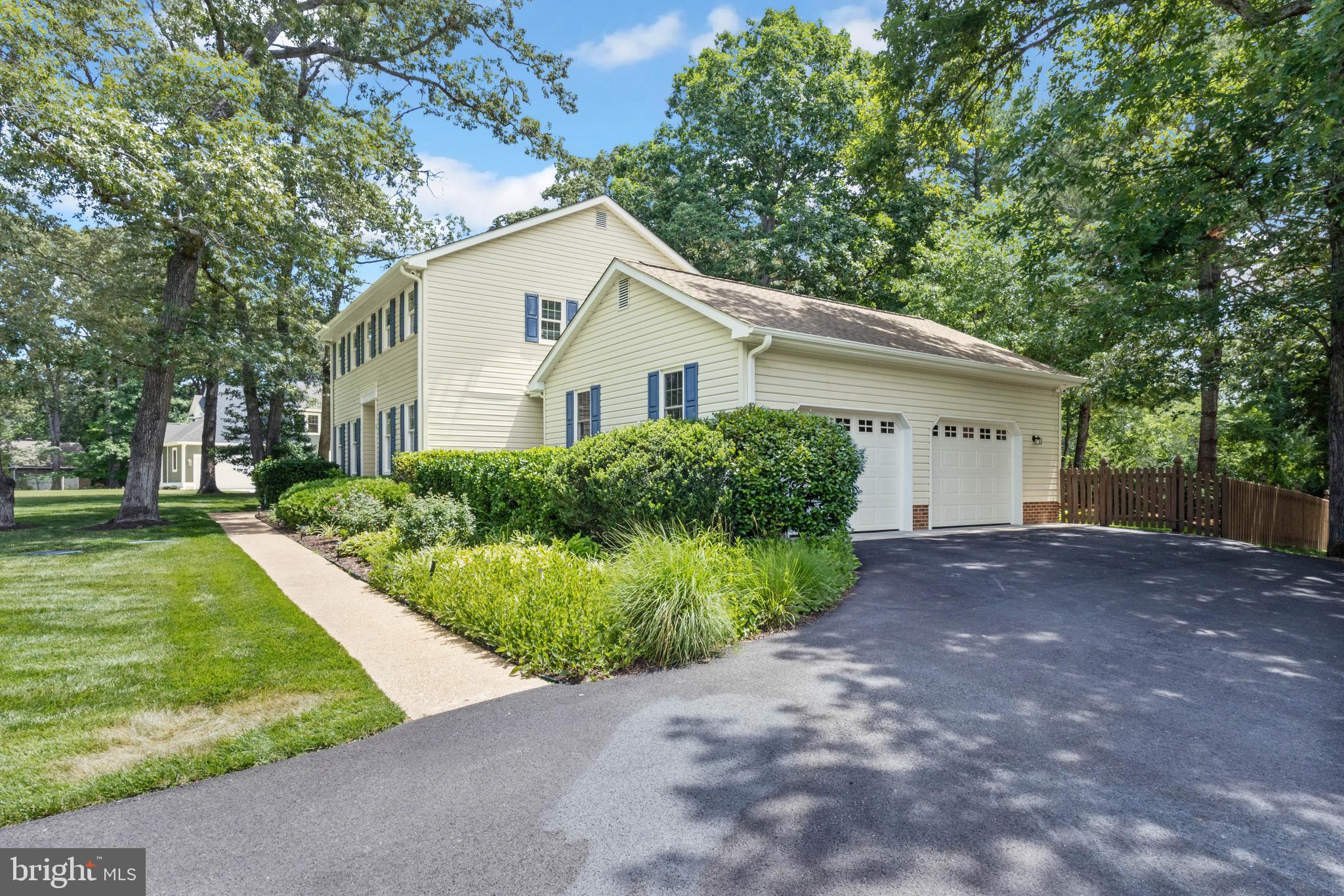 RIVERS END - Residential