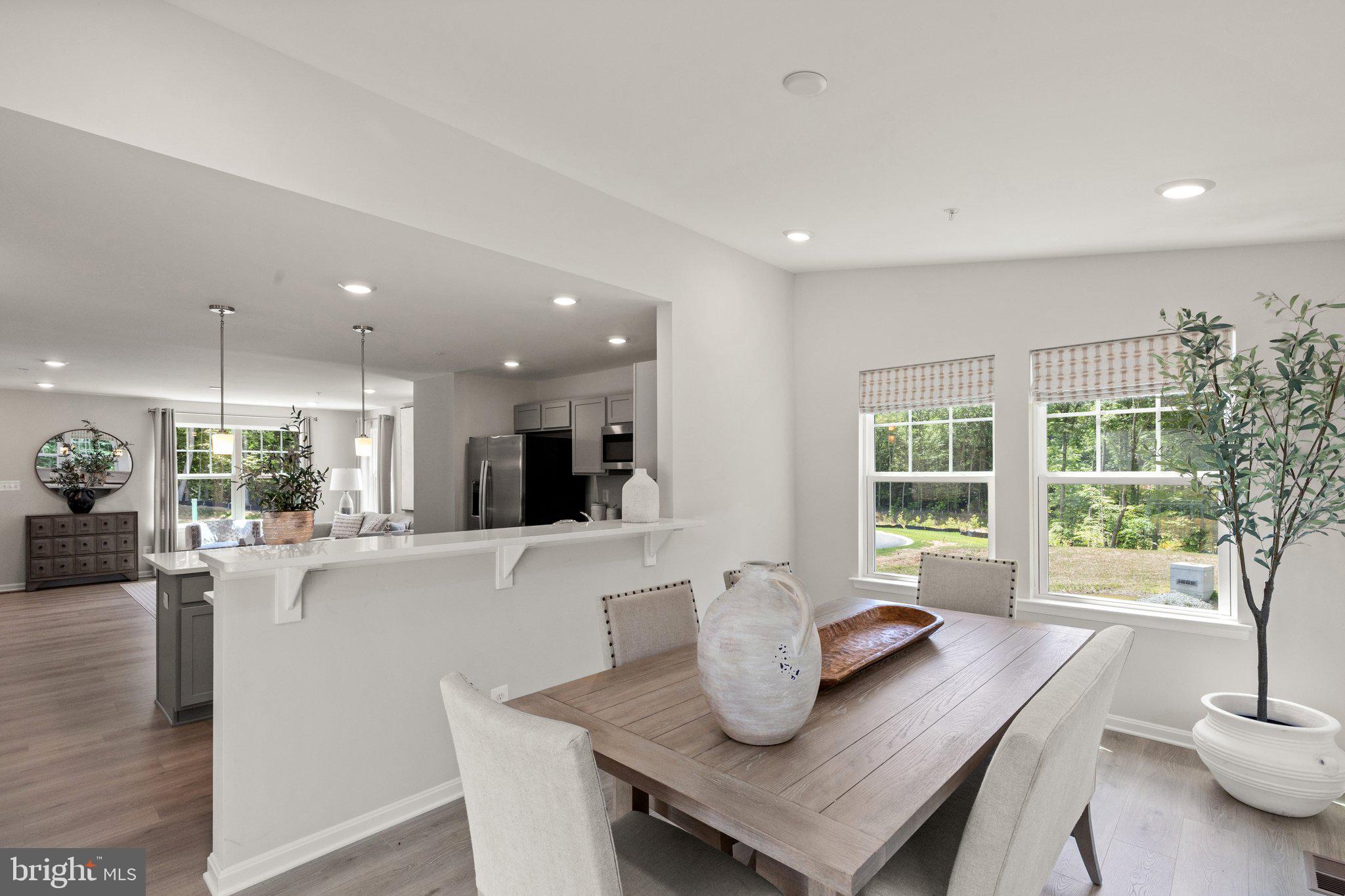 MONTGOMERY OAKS - Residential