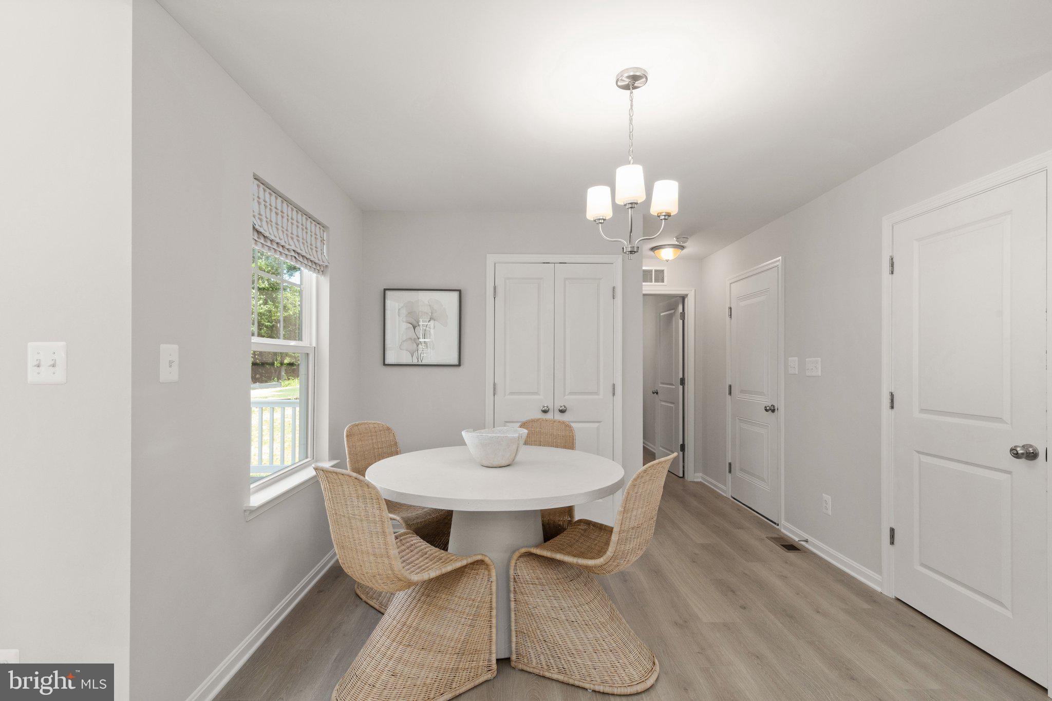 MONTGOMERY OAKS - Residential