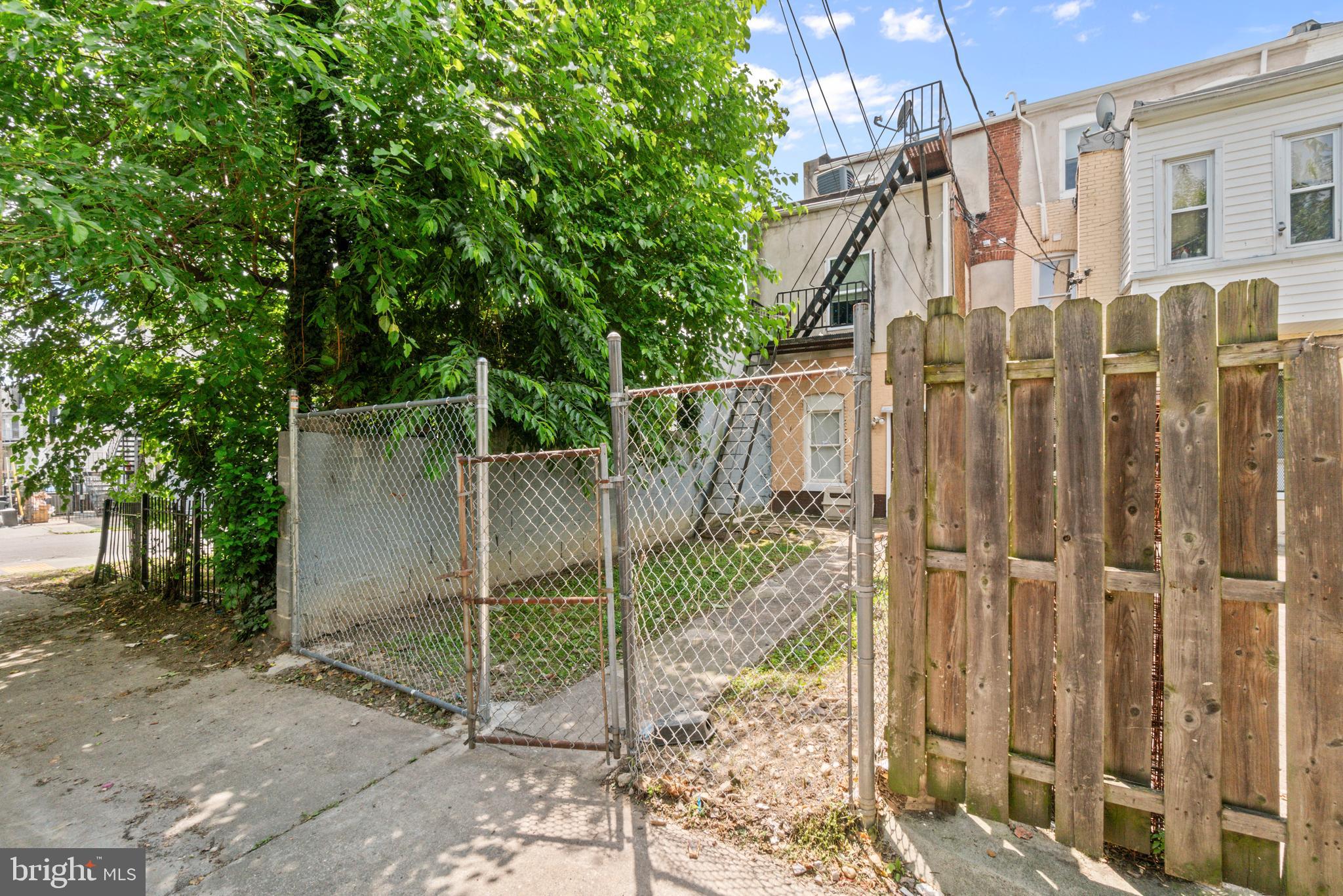 BARCLAY - Residential Income