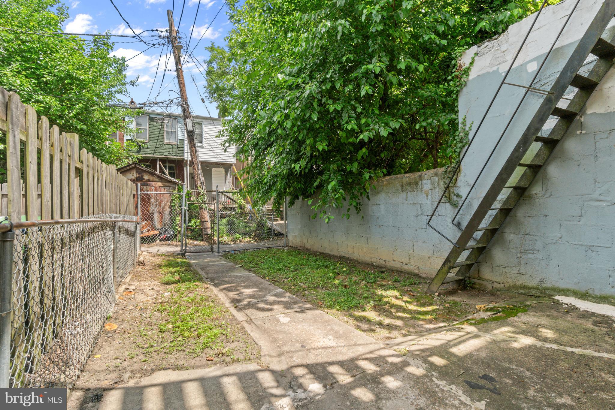 BARCLAY - Residential Income