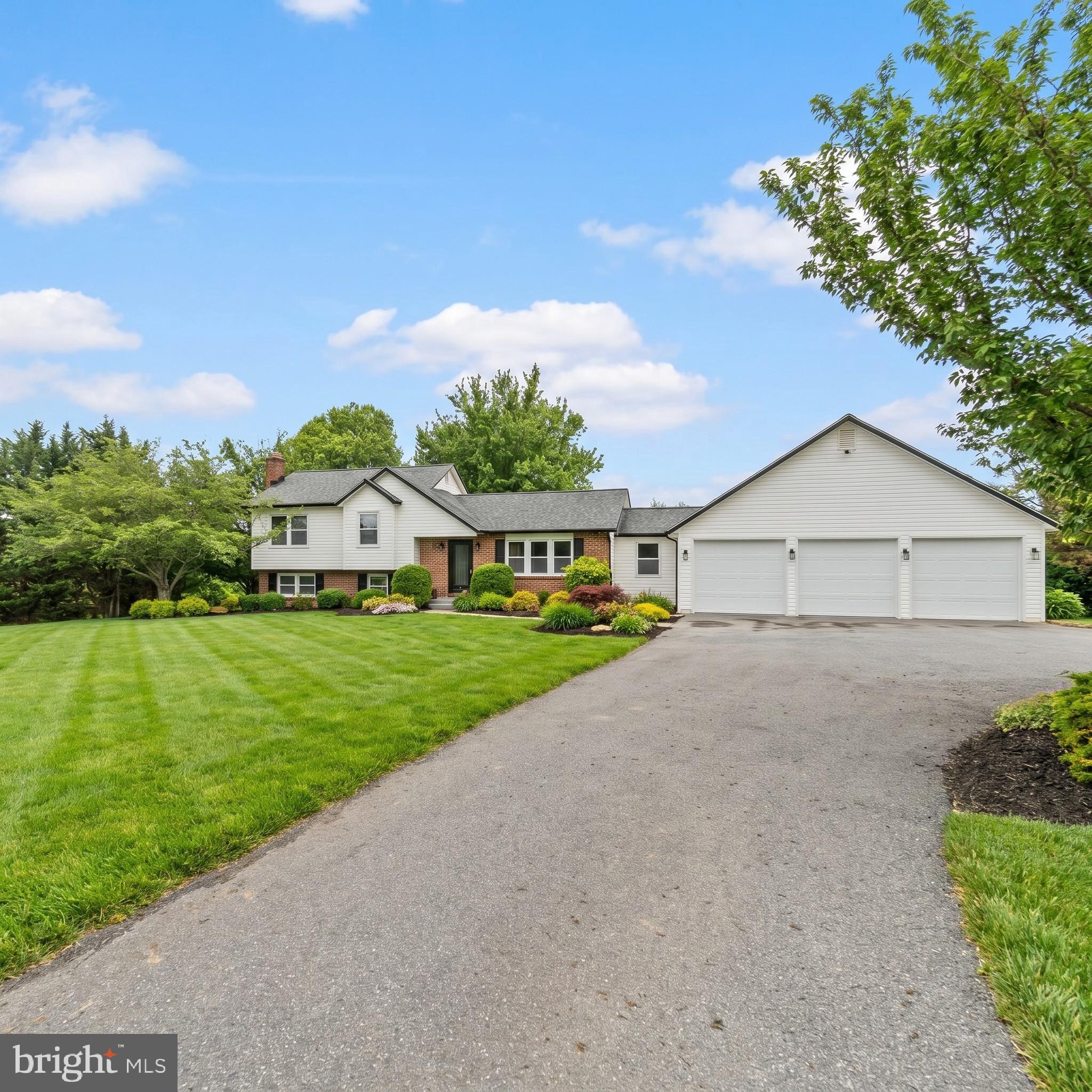 Welcome to 3174 Cardinal Drive — a fully renovated 2,544 sq ft home sitting on 3.5 private acres in Westminster, Carroll County. Every inch has been updated. New flooring throughout, redesigned bathrooms, and a brand new kitchen with marble finishes and all new appliances. Move-in ready without sacrificing comfort or space. Outside, the 3.5 acres gives you room to breathe — whether that's entertaining, unwinding, or just having the privacy that's hard to find at this price point. Homes like this don't come up often in Carroll County. Come see it.