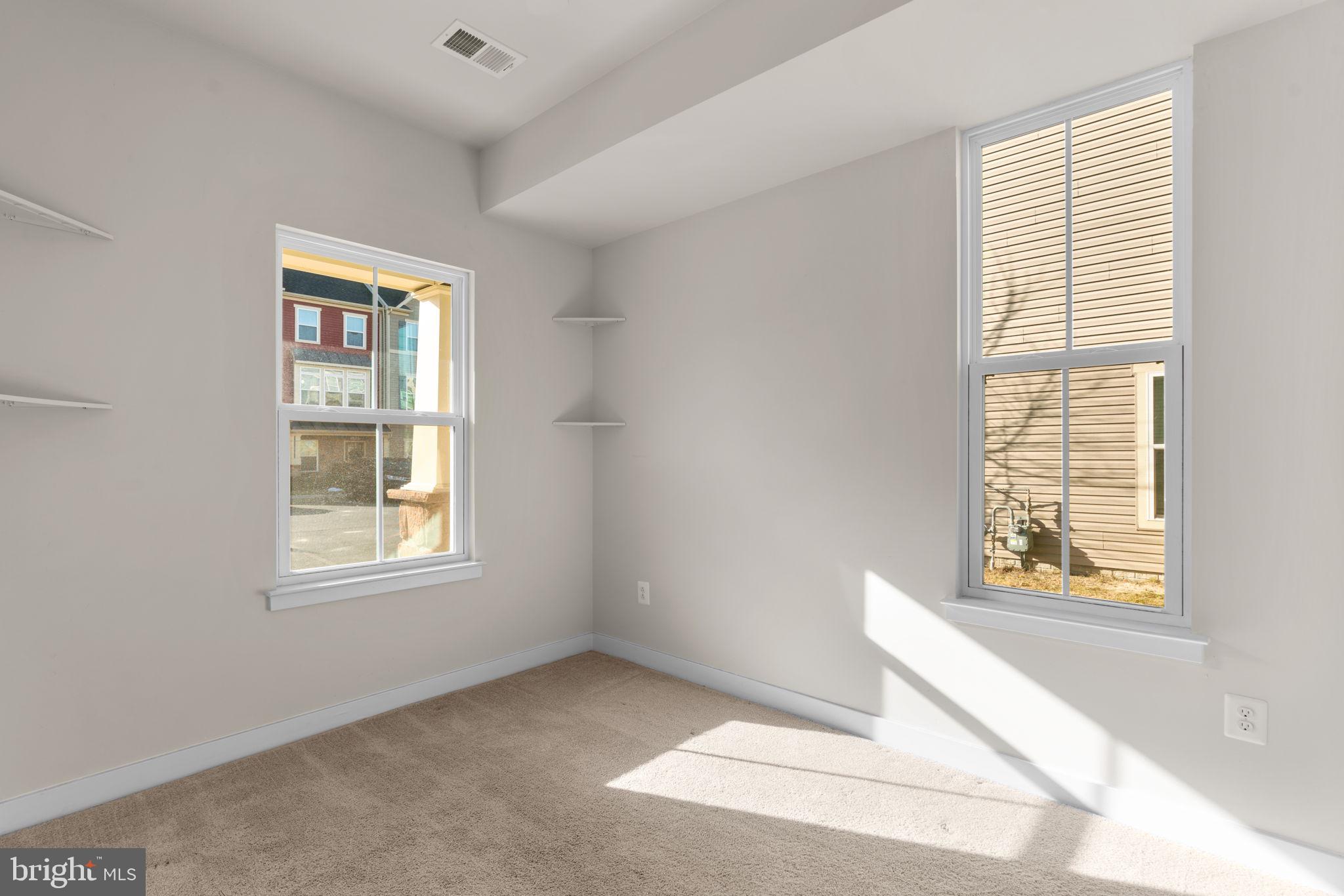 CREEKSIDE VILLAGE AT TANYARD SPRINGS - Residential