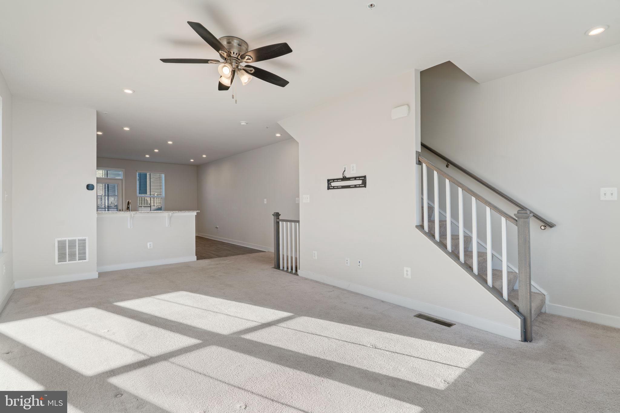 CREEKSIDE VILLAGE AT TANYARD SPRINGS - Residential