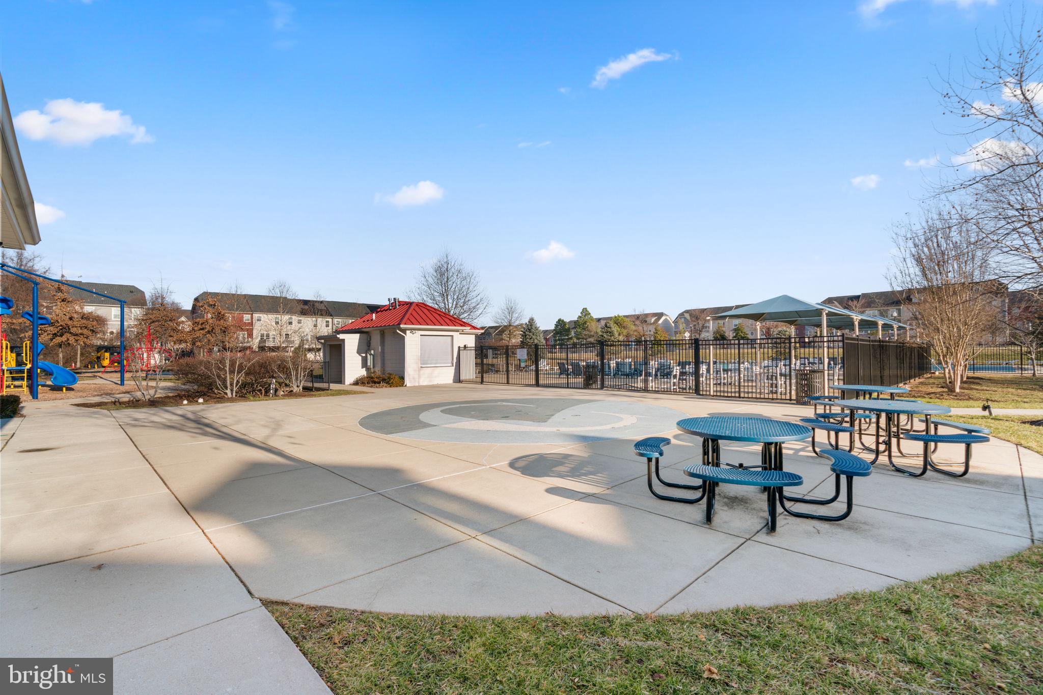 CREEKSIDE VILLAGE AT TANYARD SPRINGS - Residential